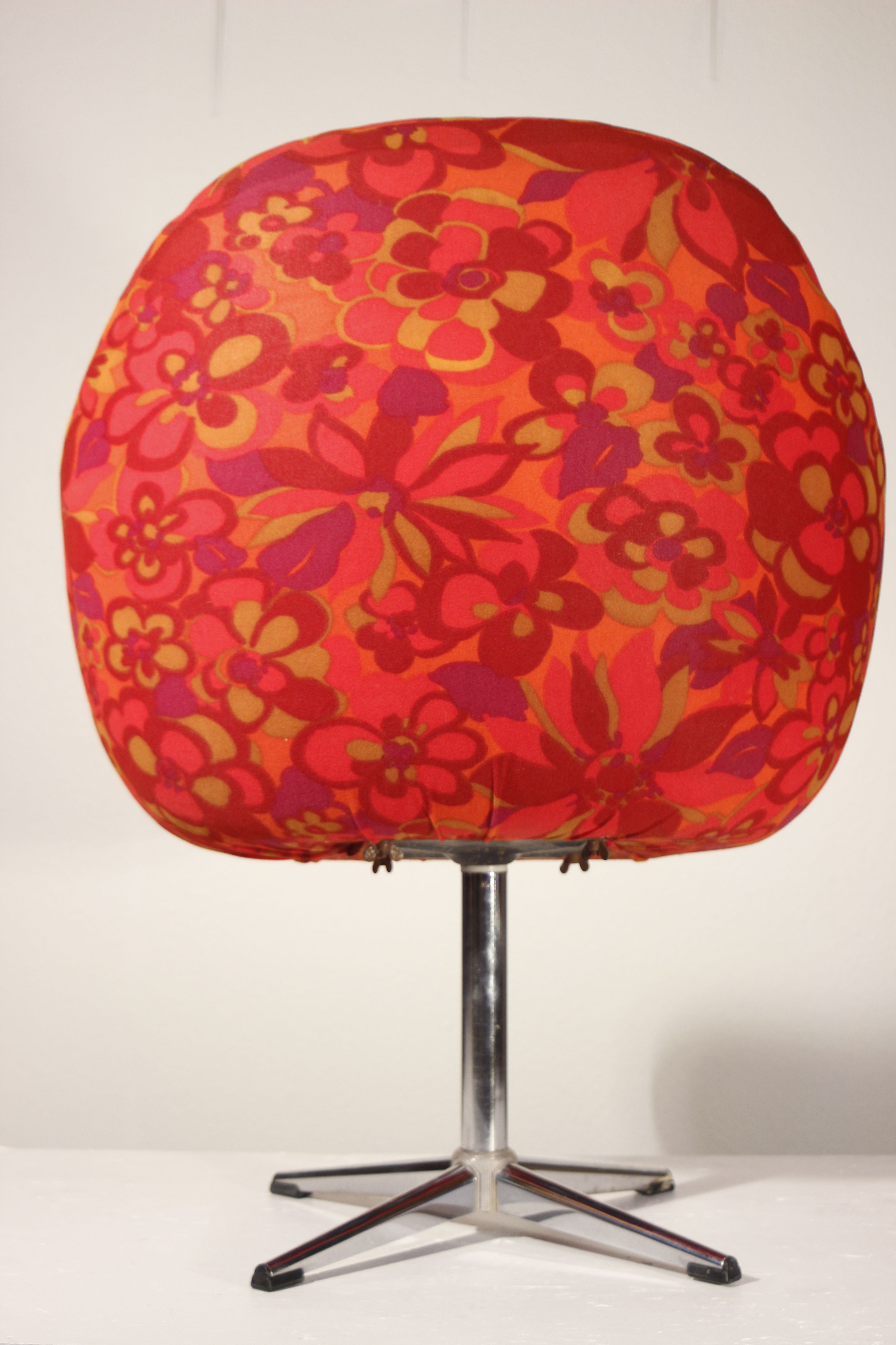 Vintage hull chair, multi-coloured floral fabric, Germany 1970s
