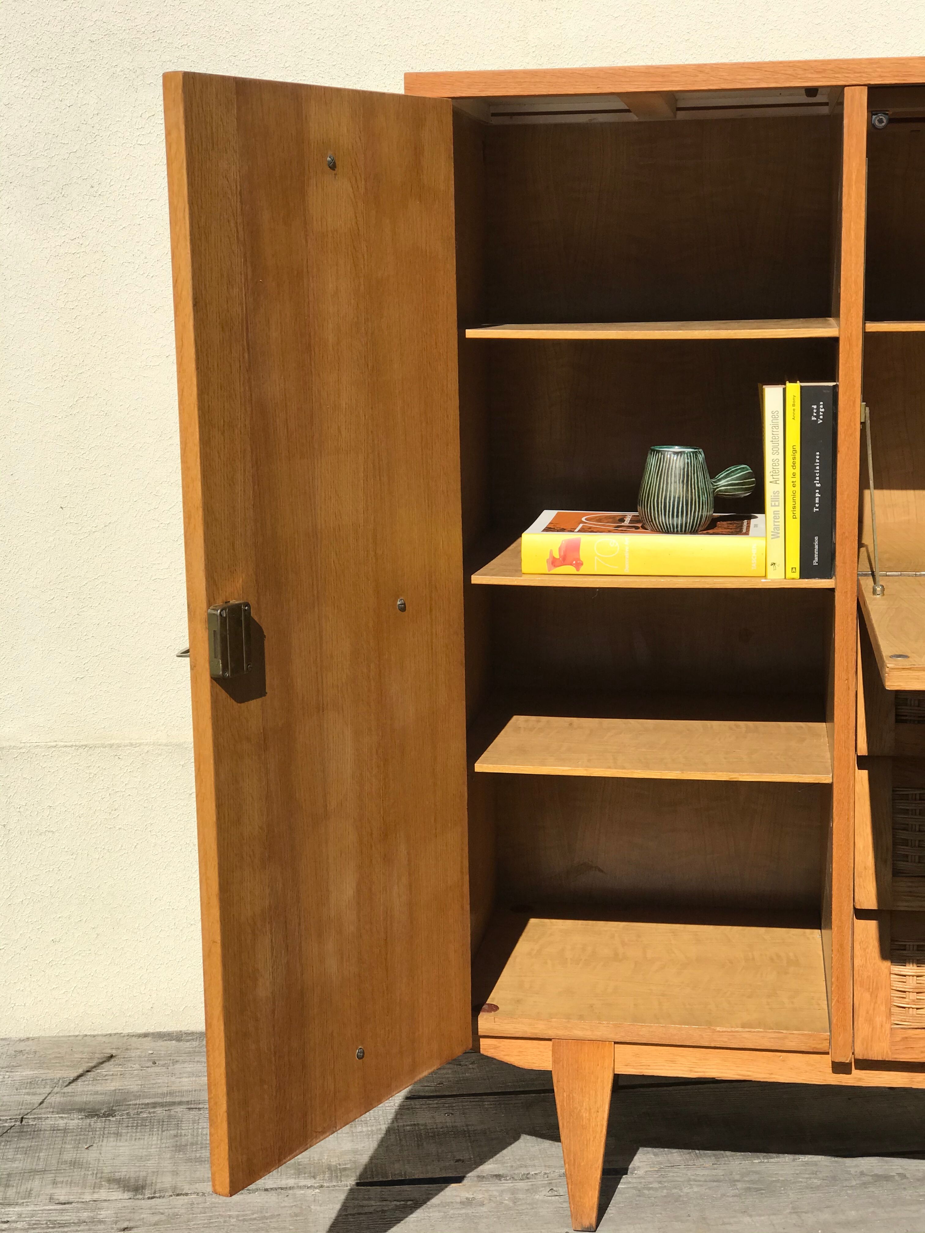 Vintage chene and rattan cabinet 60