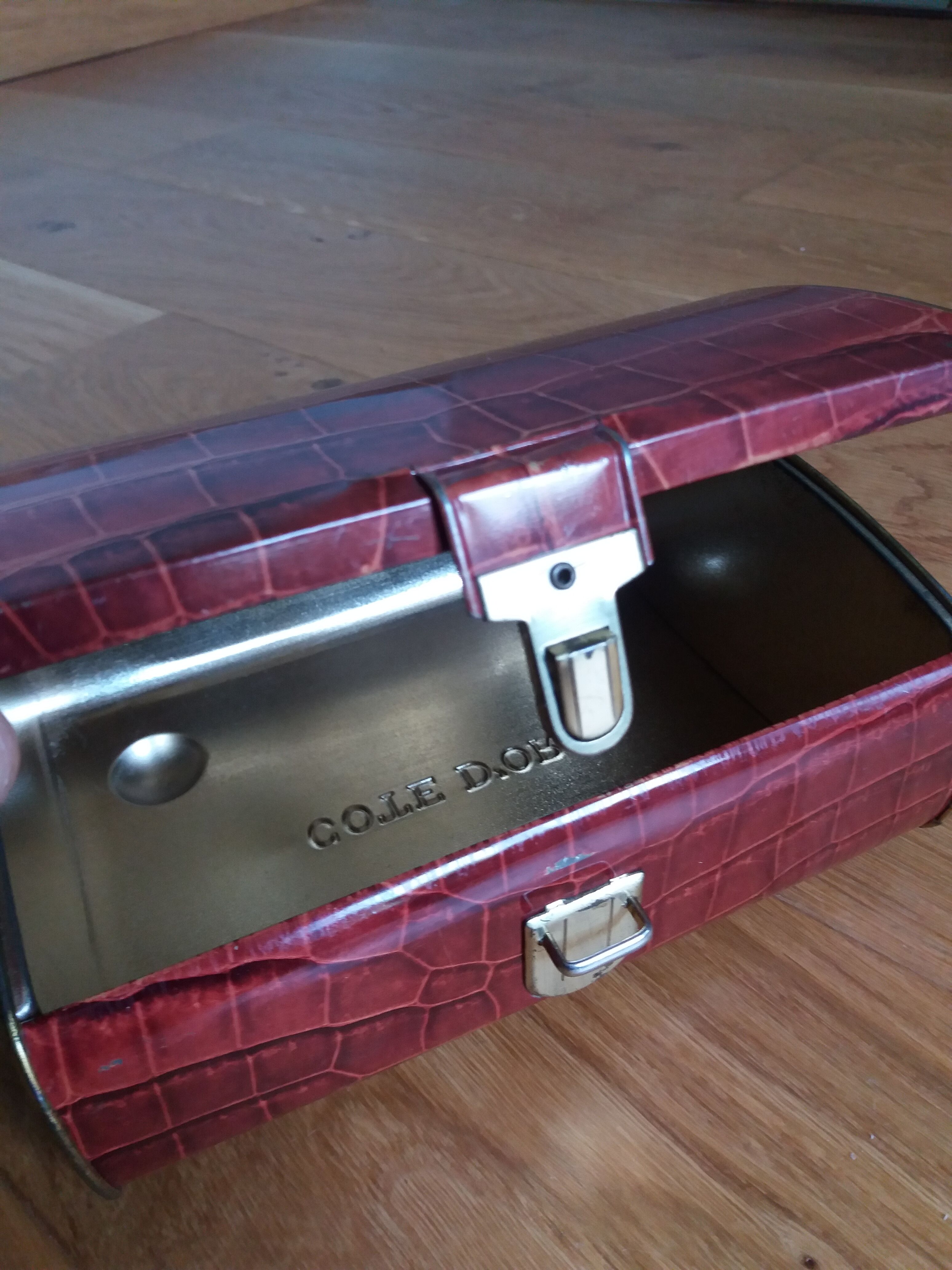 Cote d'Or crocodile skin effect metal advertising box