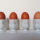 4 coquetiers poule porcelaine blanche