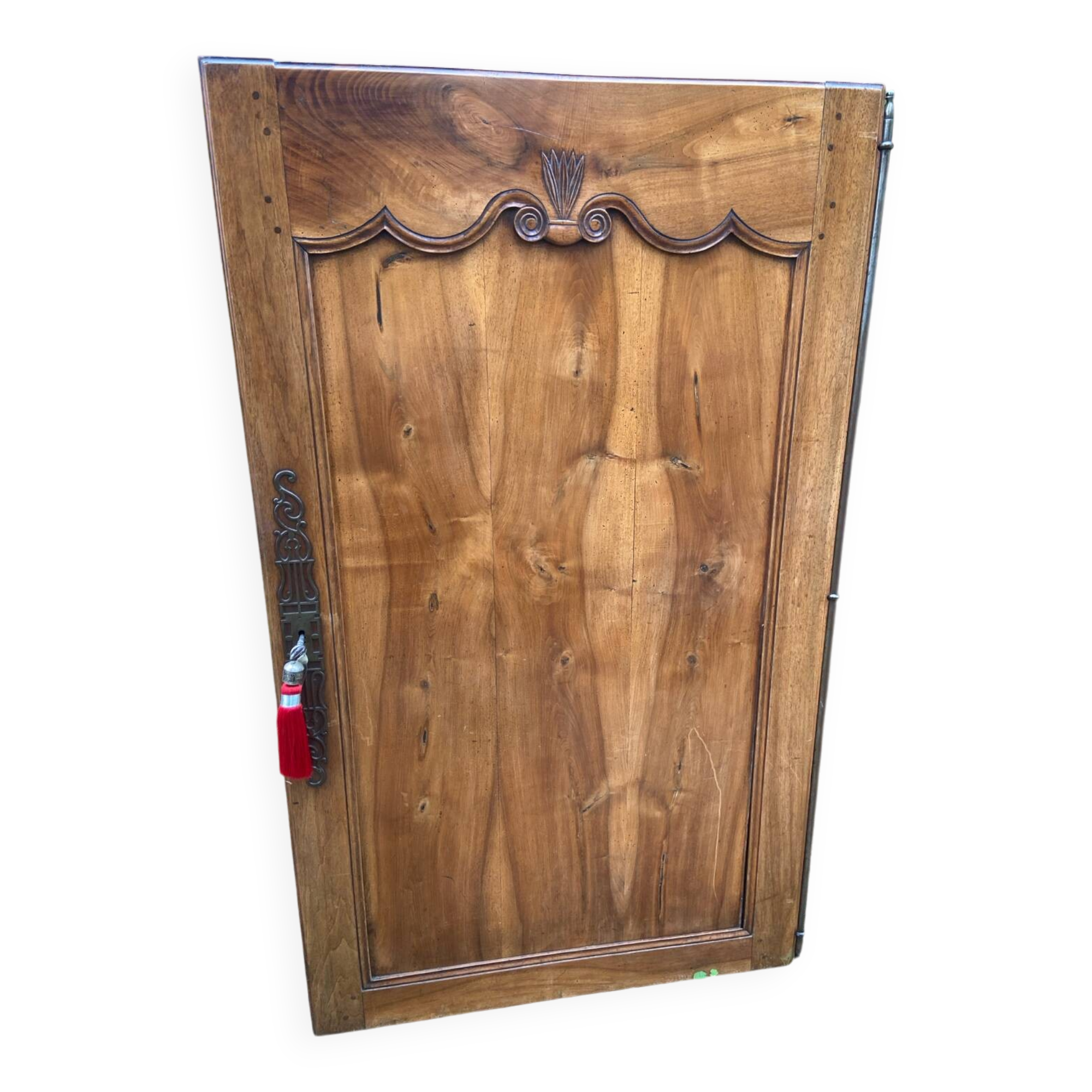 18th-century bonnetière door