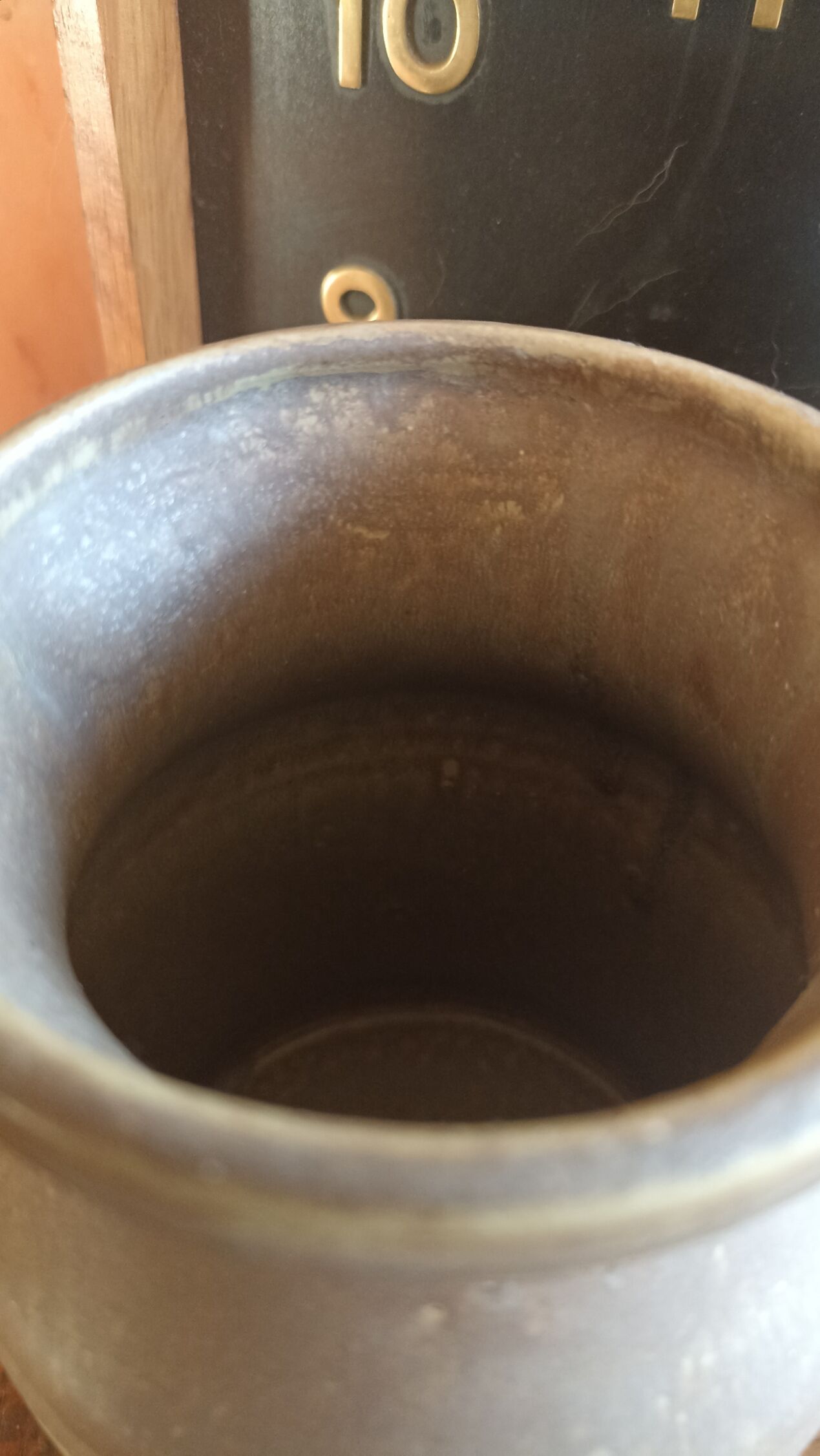 Pitcher in sandstone of the Argentelle