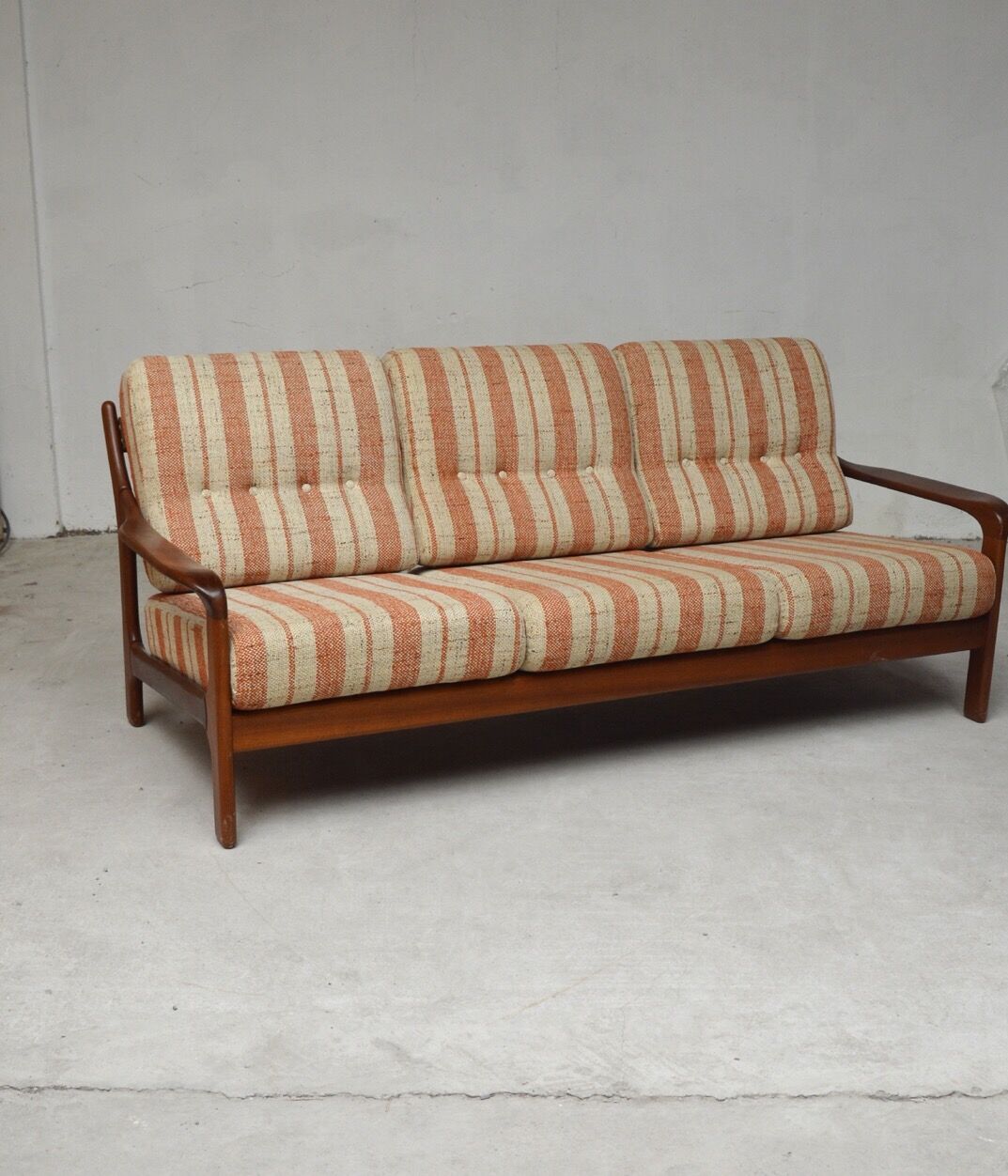 Living room set 60