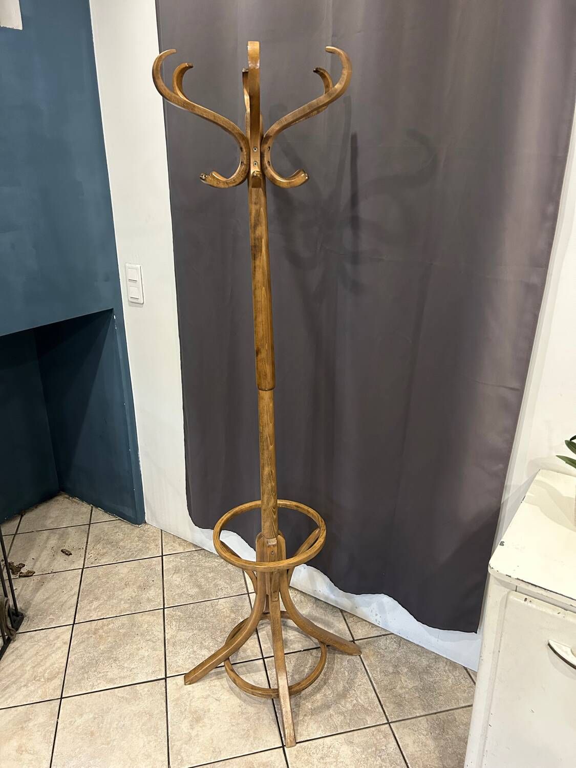 Baumann style 1960 swivel parrot coat rack in bent wood