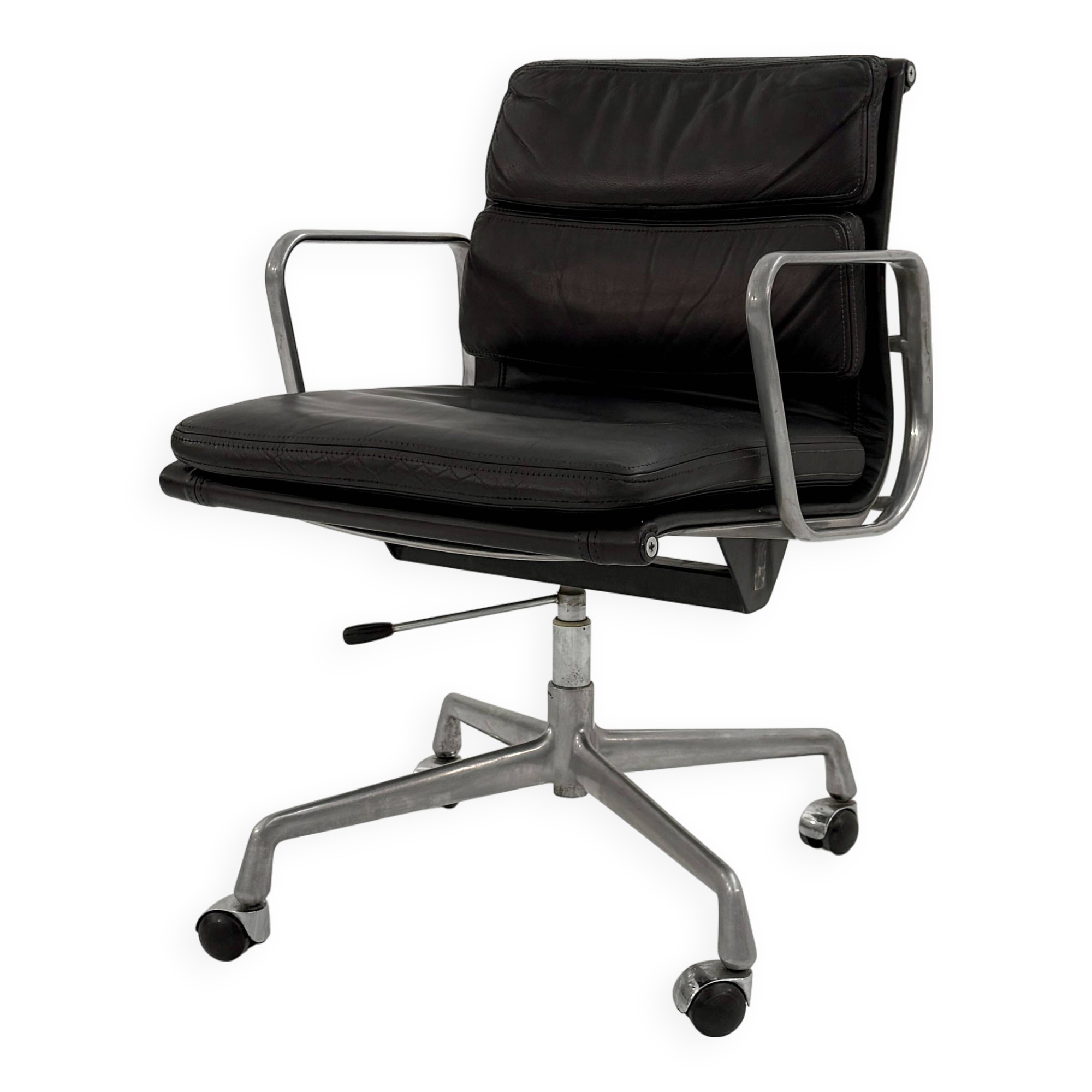 Soft Pad EA217 office chair by C. & R. Eames for Herman Miller, 1970