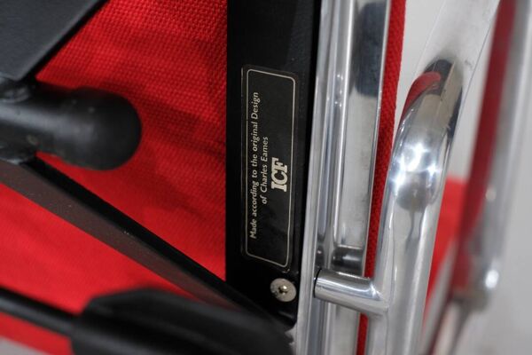 Fauteuil '' EA 117 '' Charles Ray Eames pour ICF, États-Unis 1969.