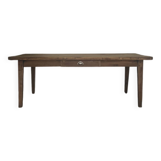 Farm table