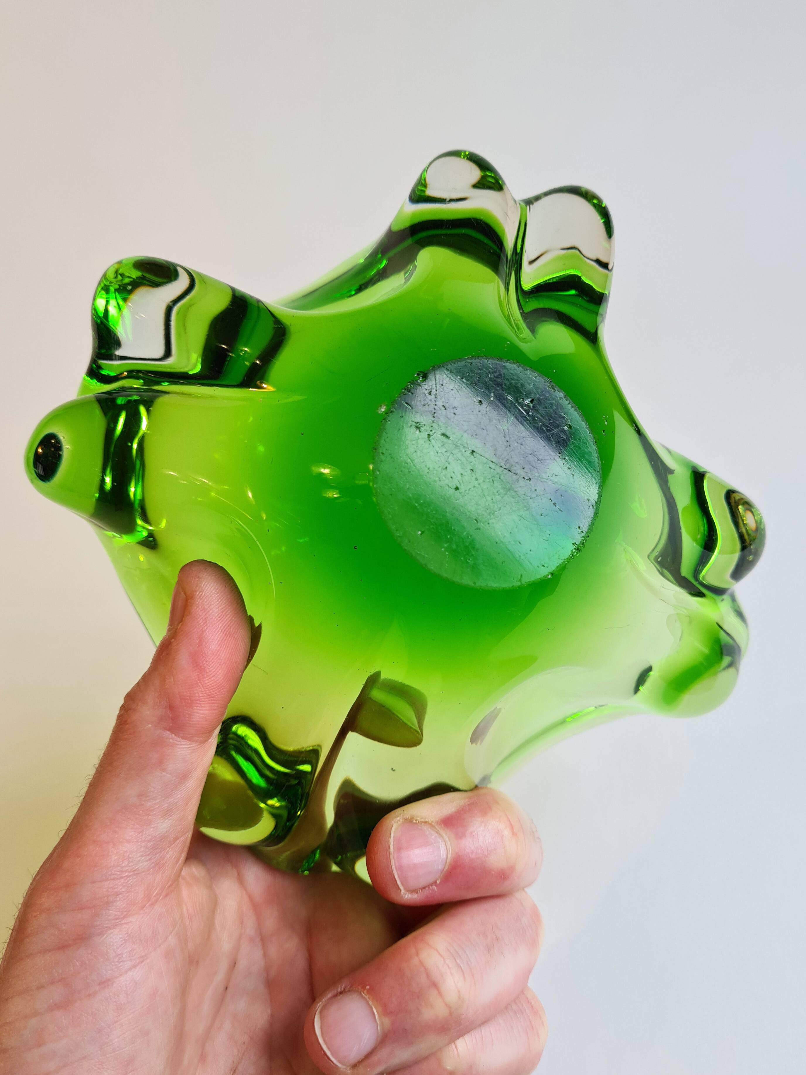 Vide-poche Murano “Vaseline” des Années 70 – Verre d’Uranium Vert Phosphore