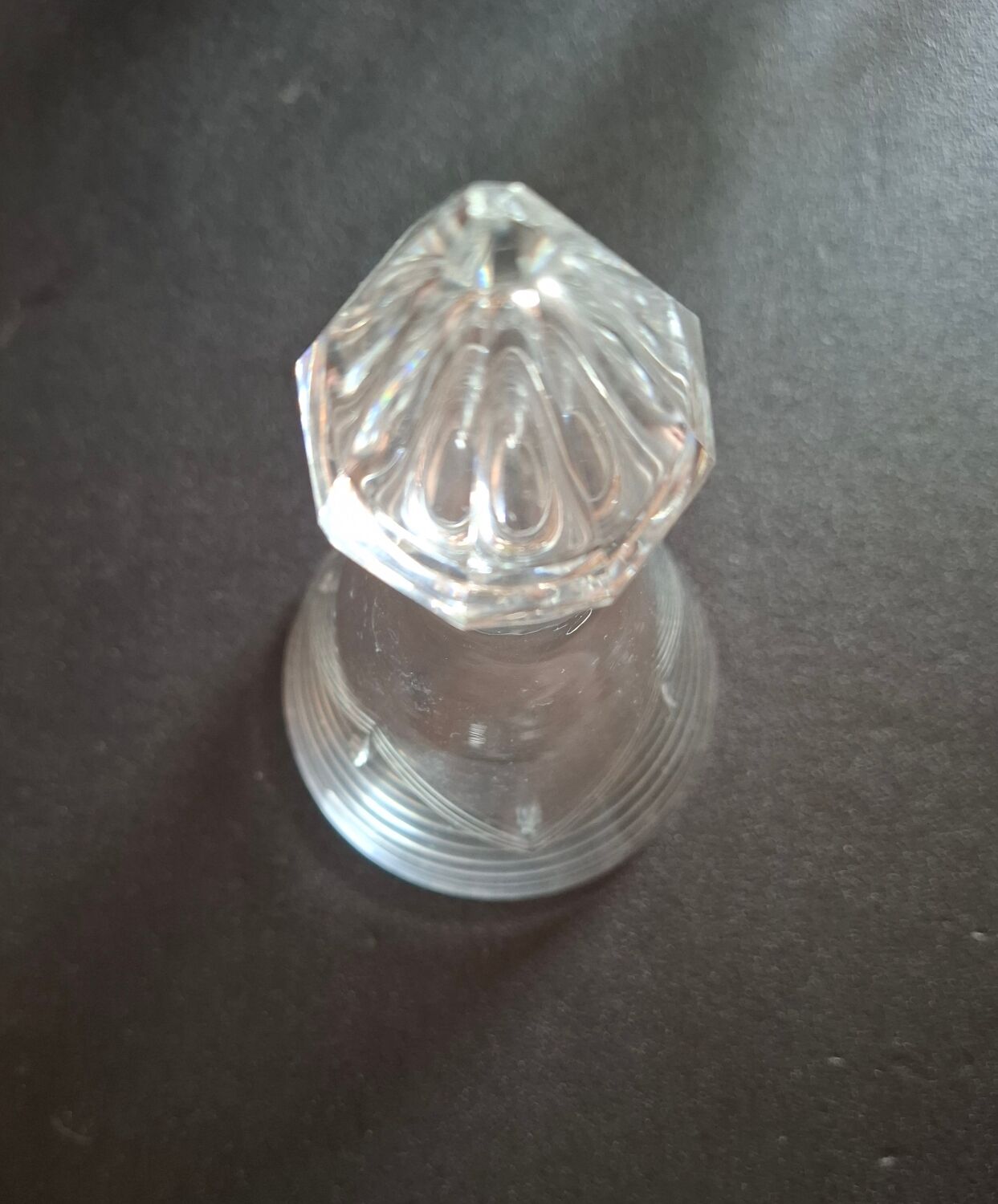 Port decanter and its 6 glasses