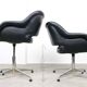 Chaise pivotante vintage en simili cuir noir et chrome, années 70