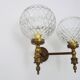 Paire d'appliques murales vintage en laiton et globe en verre années 50