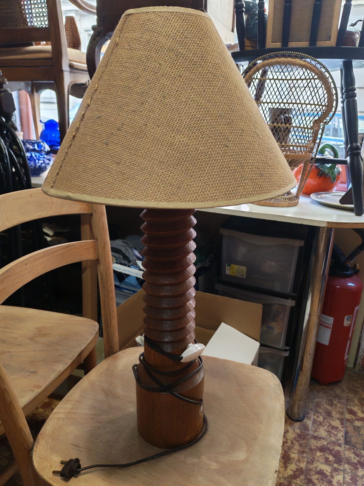 Lampe en bois tourné style Charles Dudoyut