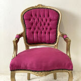 Fauteuil doré de style Louis XV