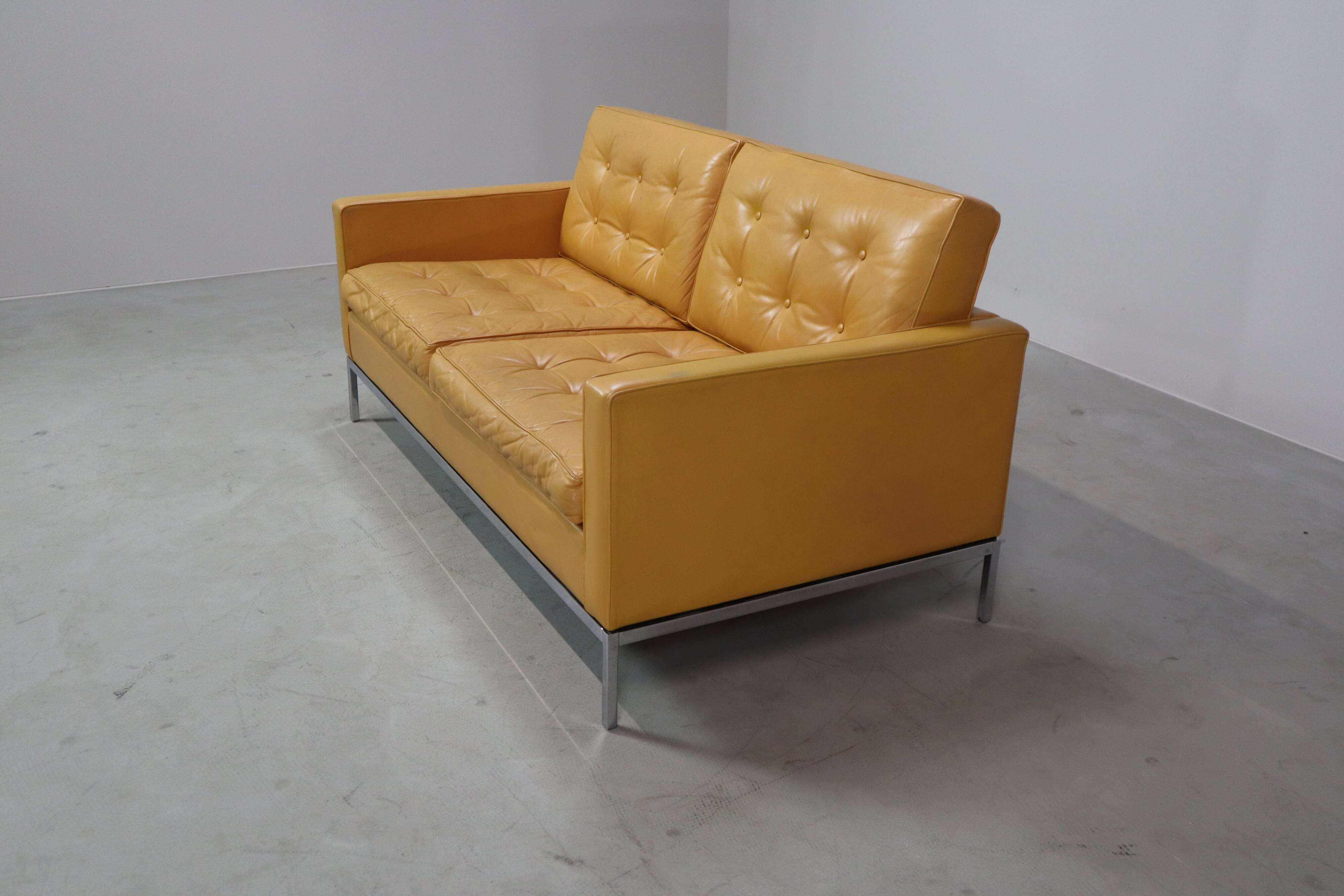 Florence Knoll two-seater sofa in mustard yellow leather, 1970