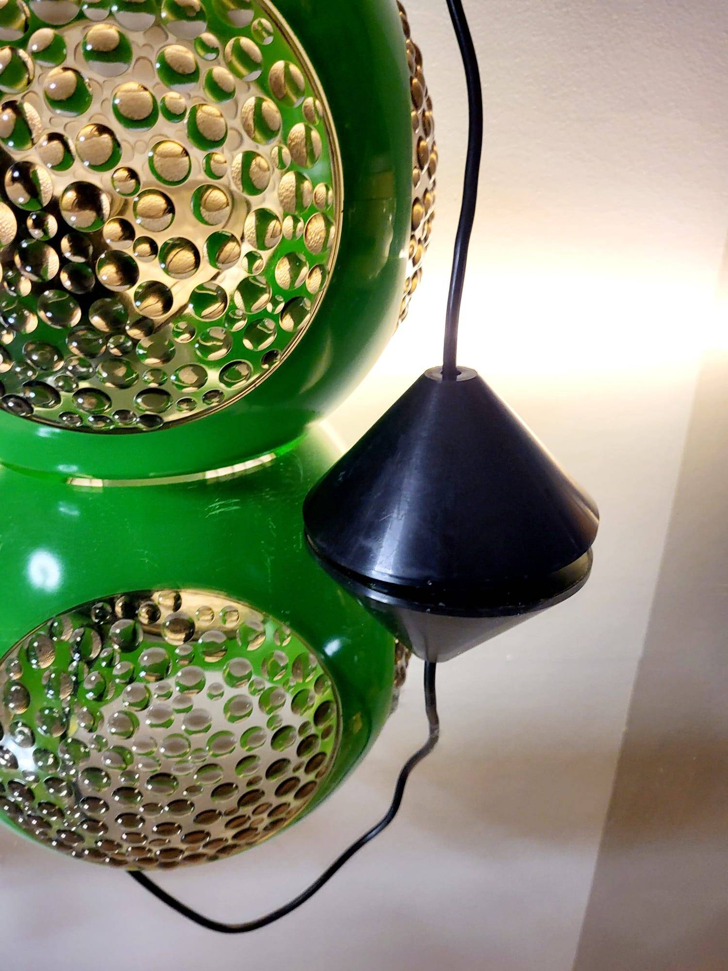 Suspension Space Age verte "Bug eye" par Massive, Belgique vers 1970