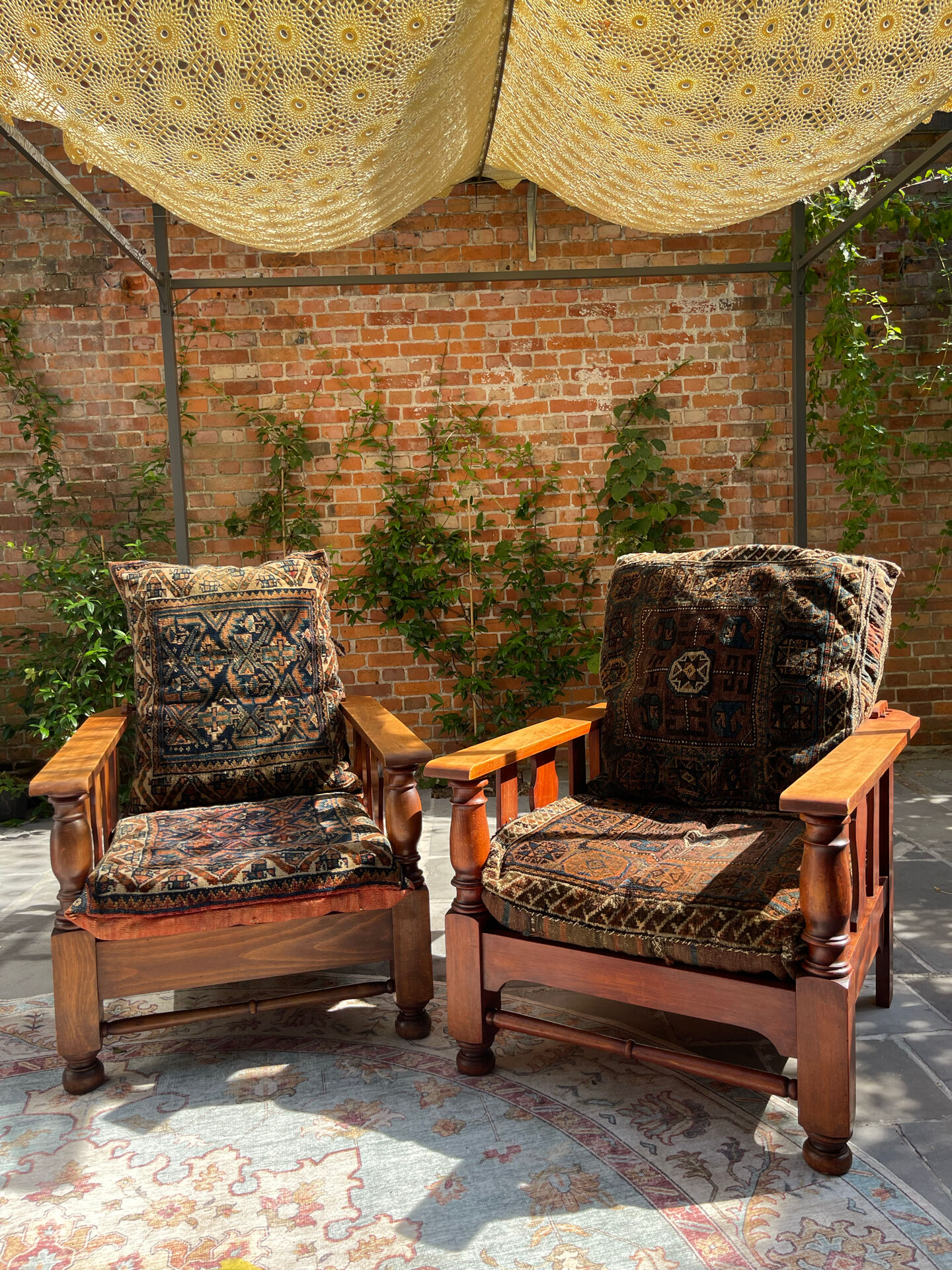 2 Armchairs with 2 Persian cushions