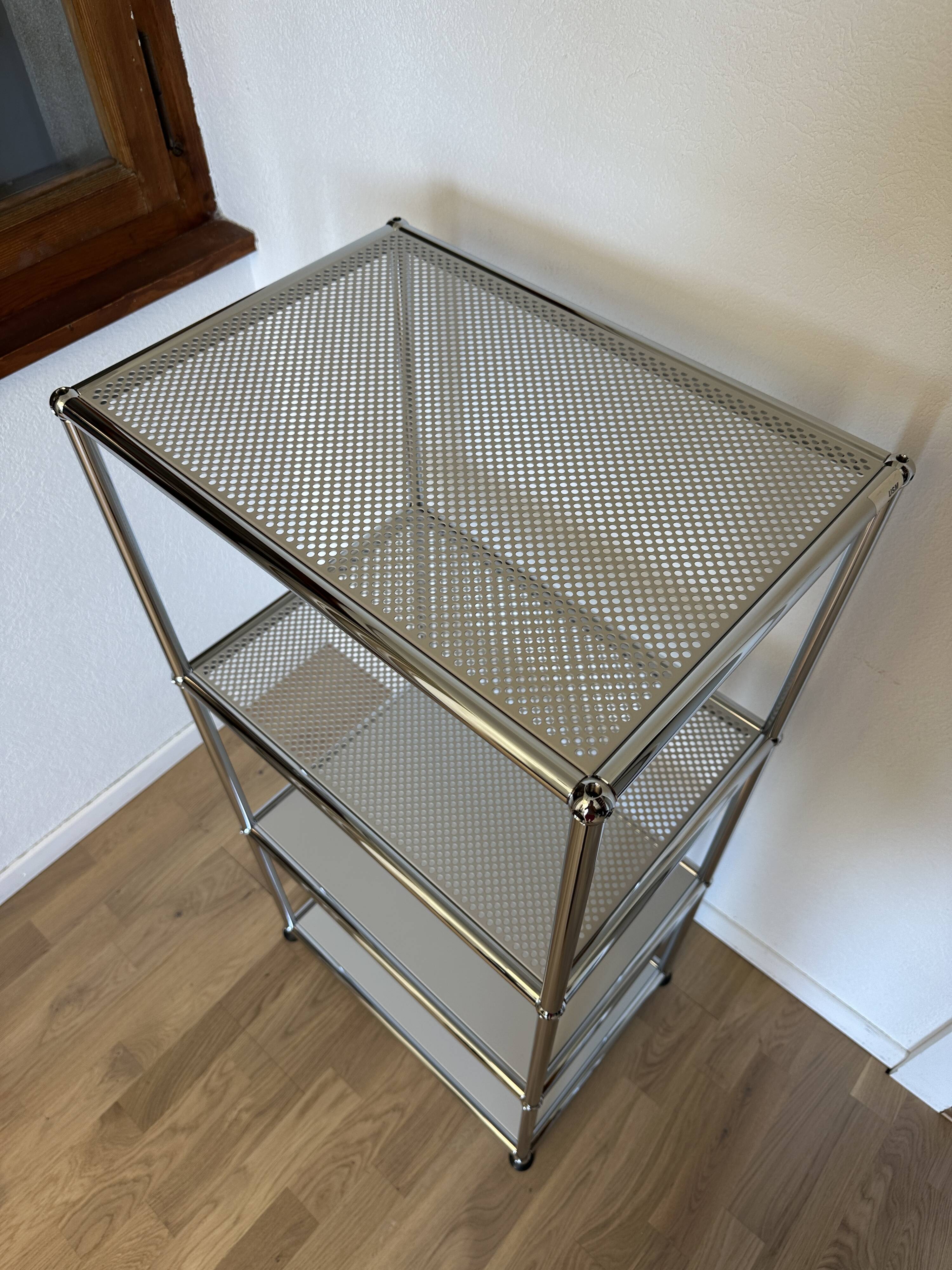 USM Haller Shelf in Light Grey