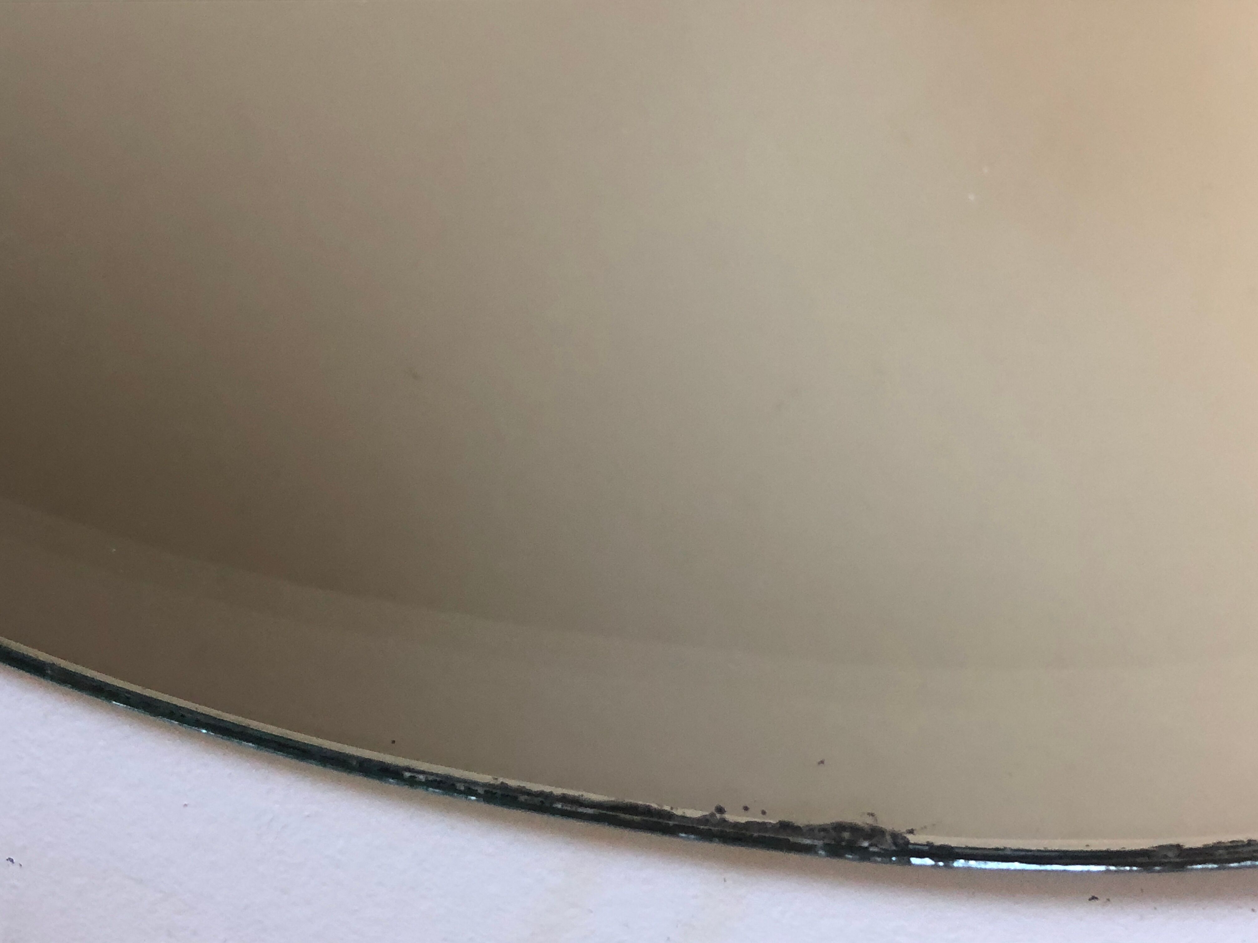 Oval mirror pompom and former link