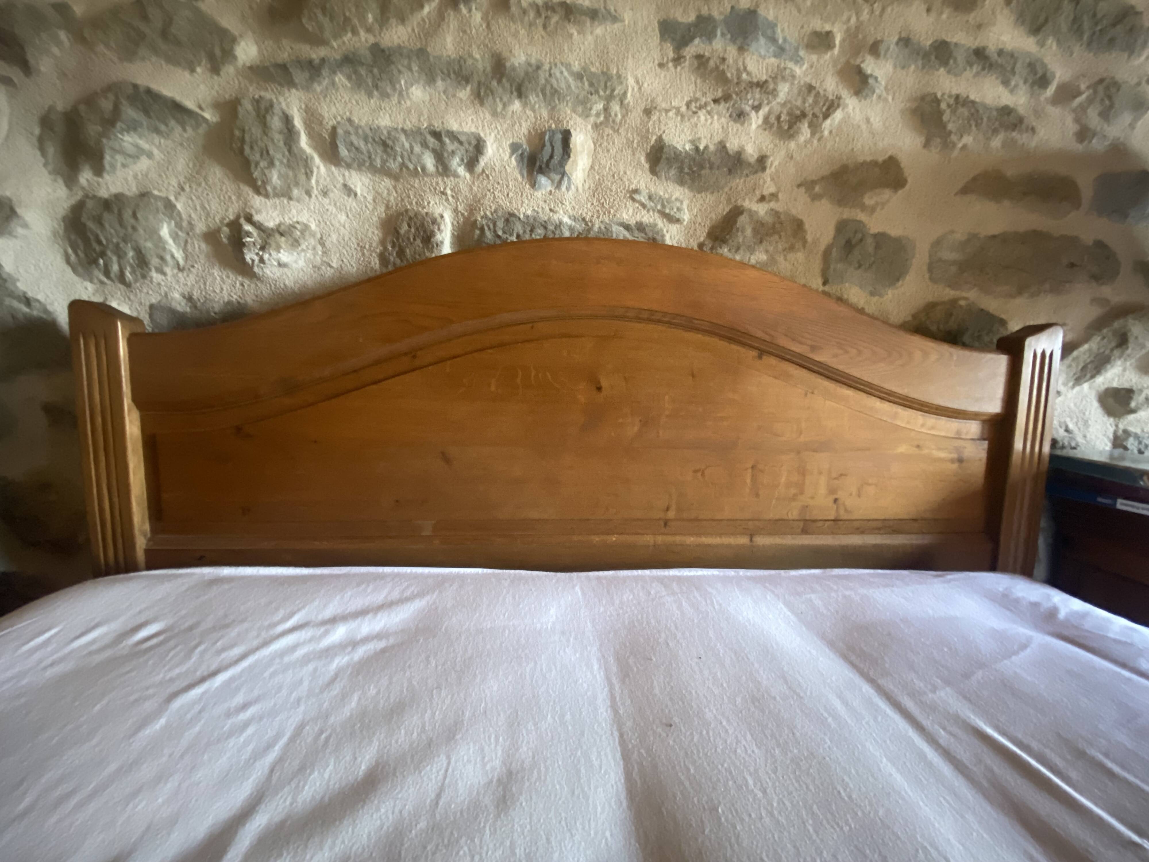 Old 2-seater bed