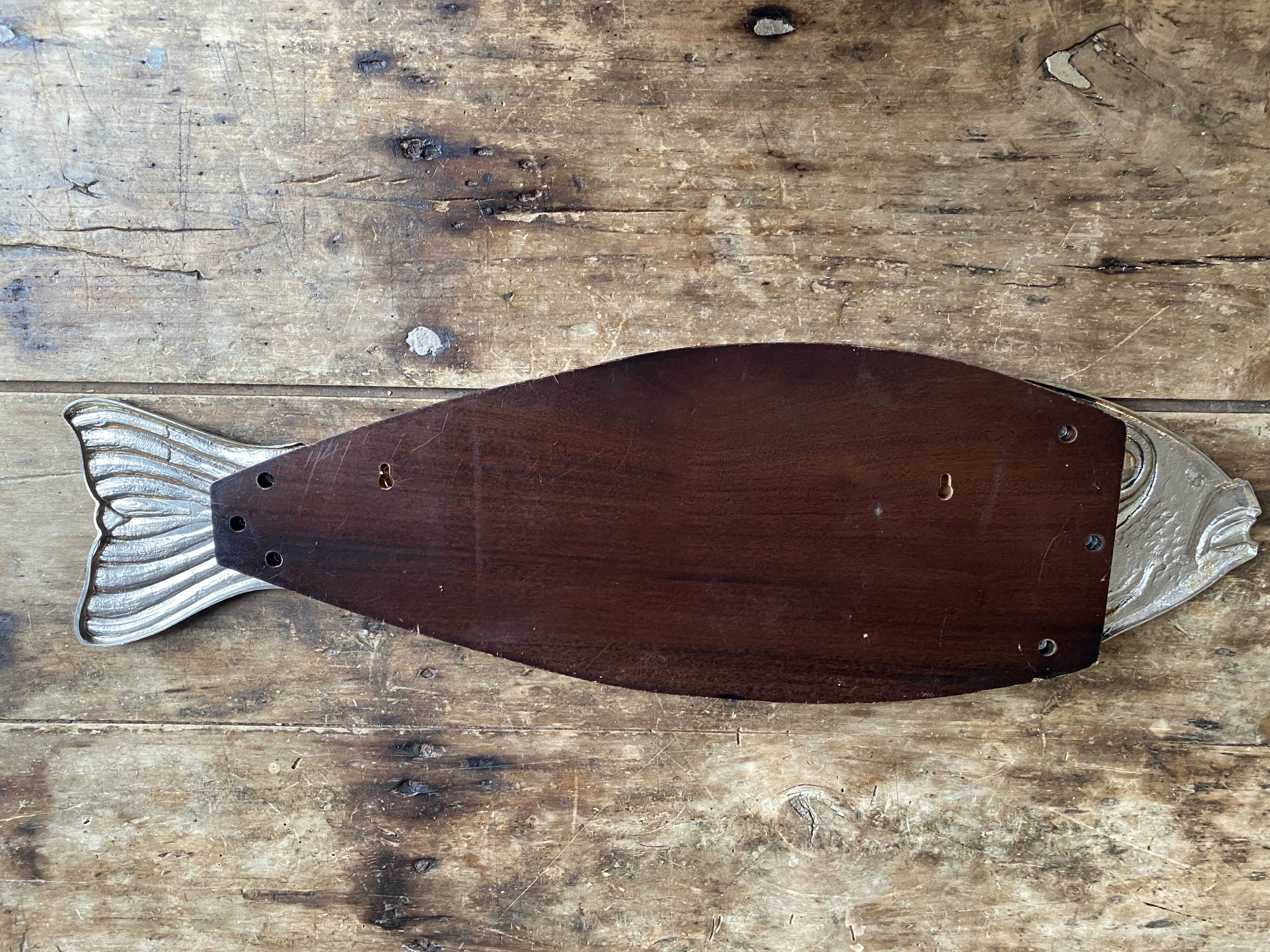 Large Vintage Chic Fish Platter – Wood & Metal