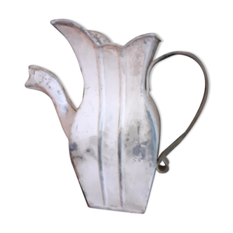 Water pitcher