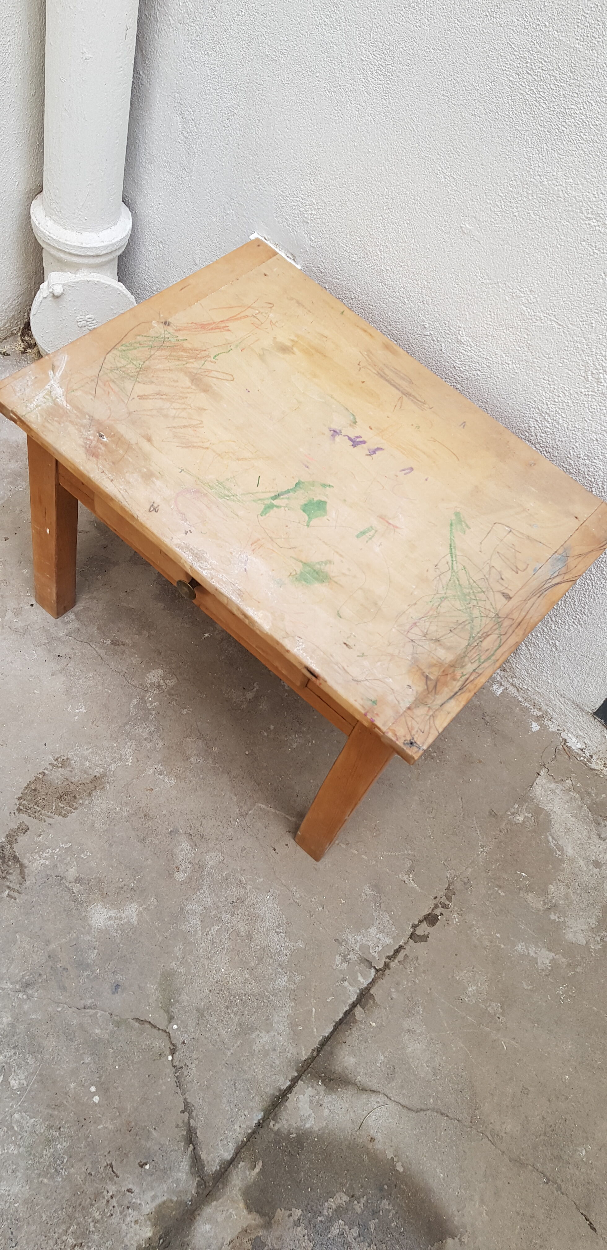 Children's table