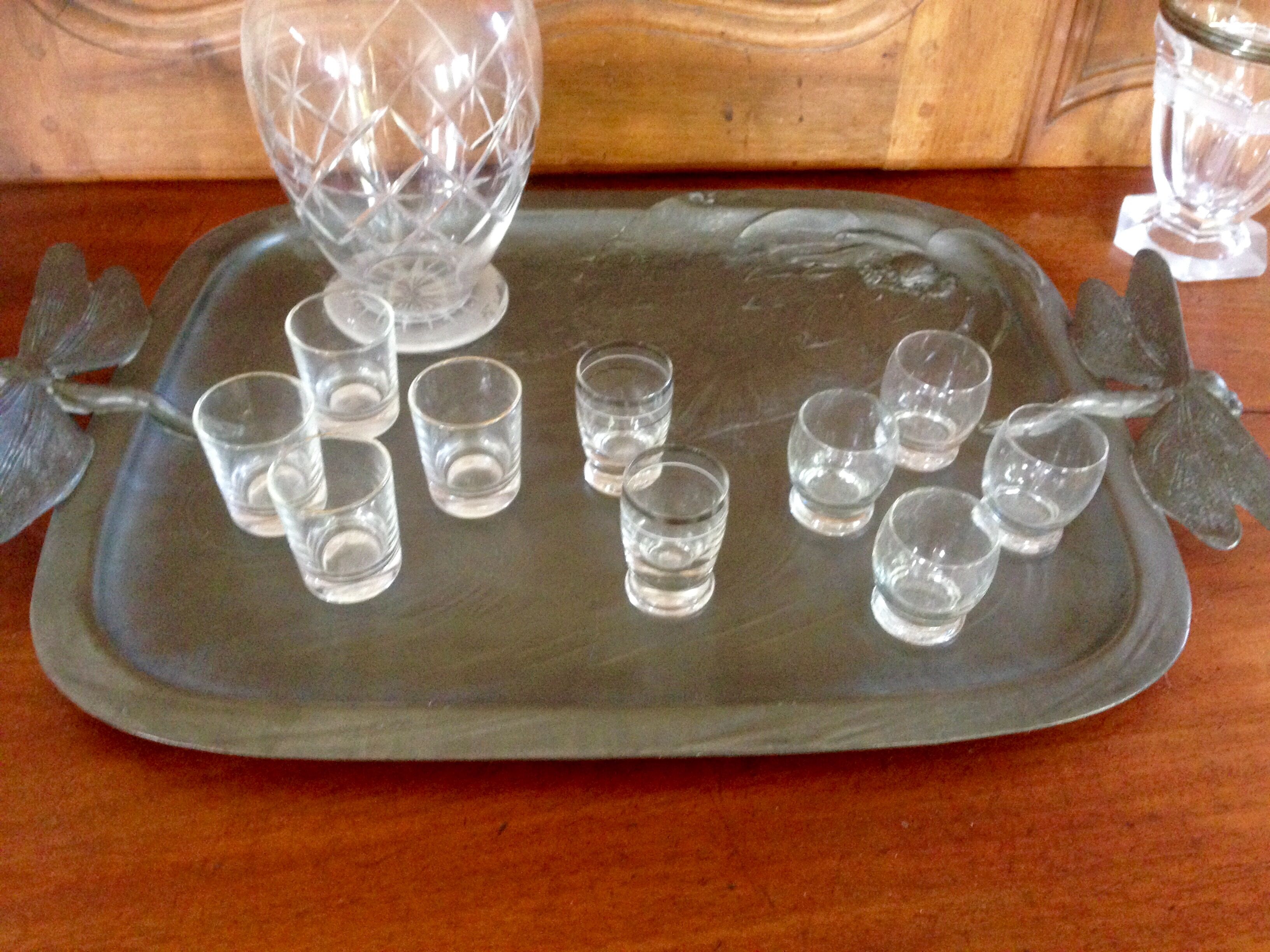 Verres anciens à liqueurs