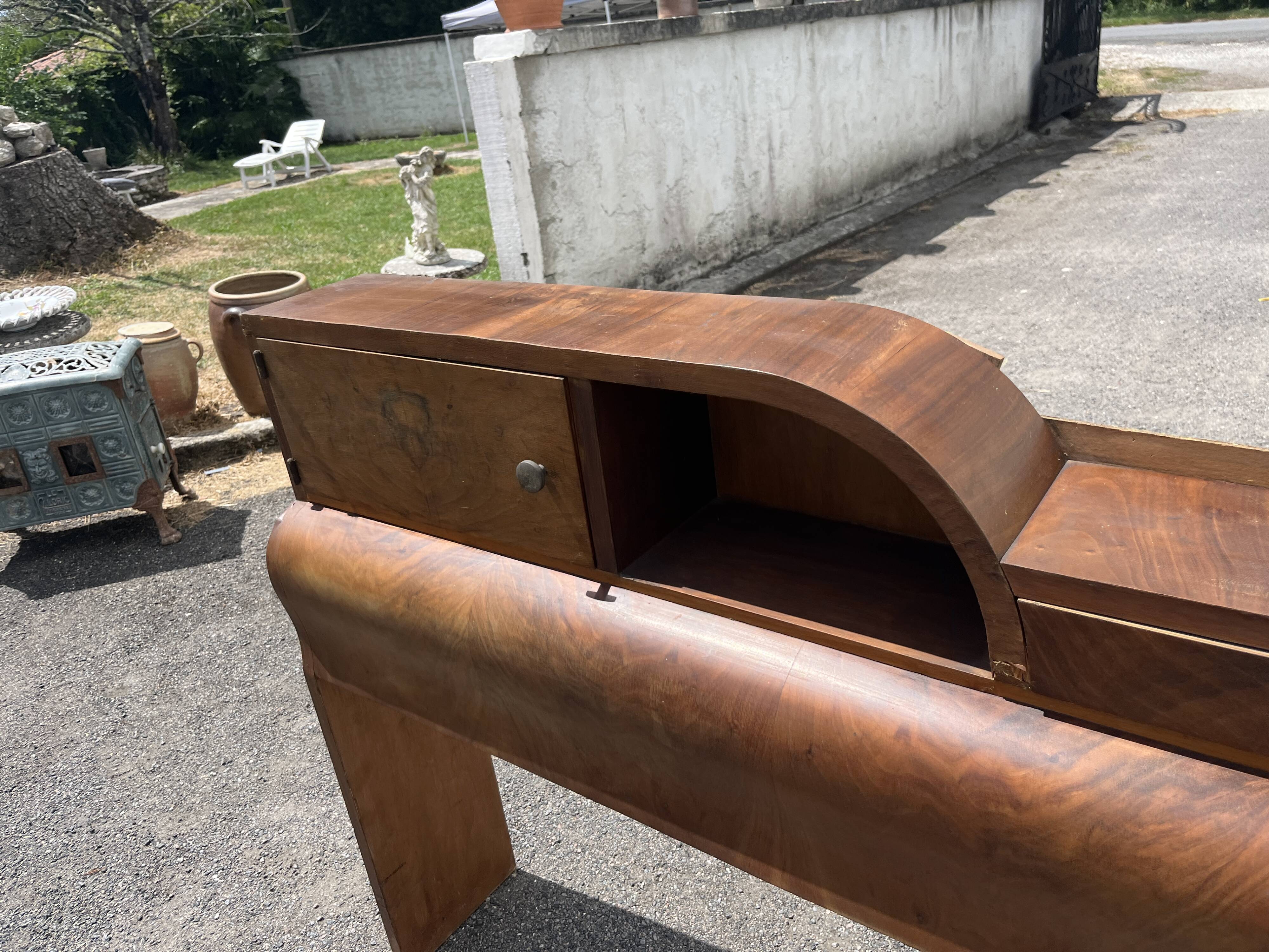 Art Deco Console Headboard in Walnut Veneer – 1930s