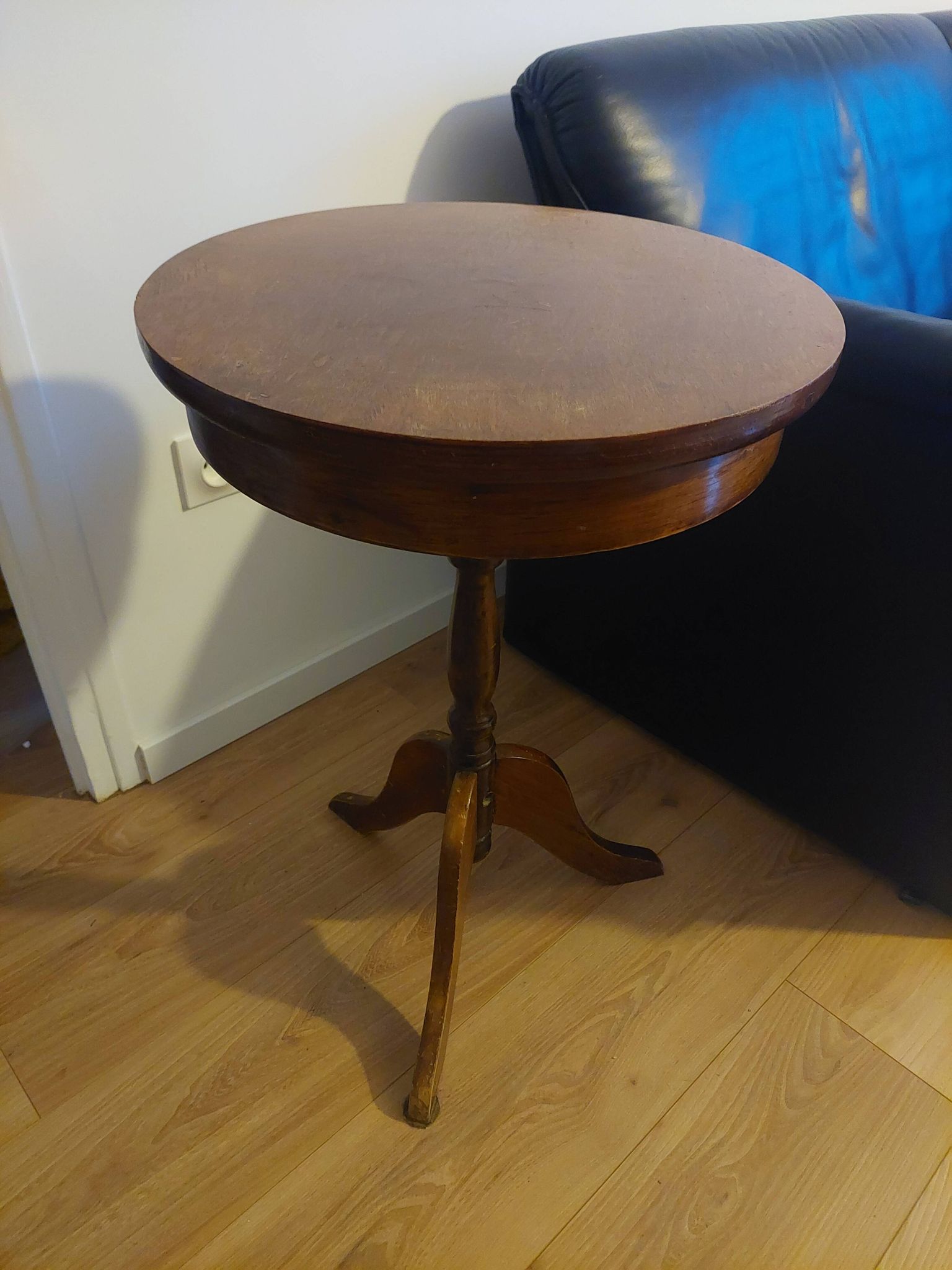 Guéridon, table d'appoint ancienne en bois