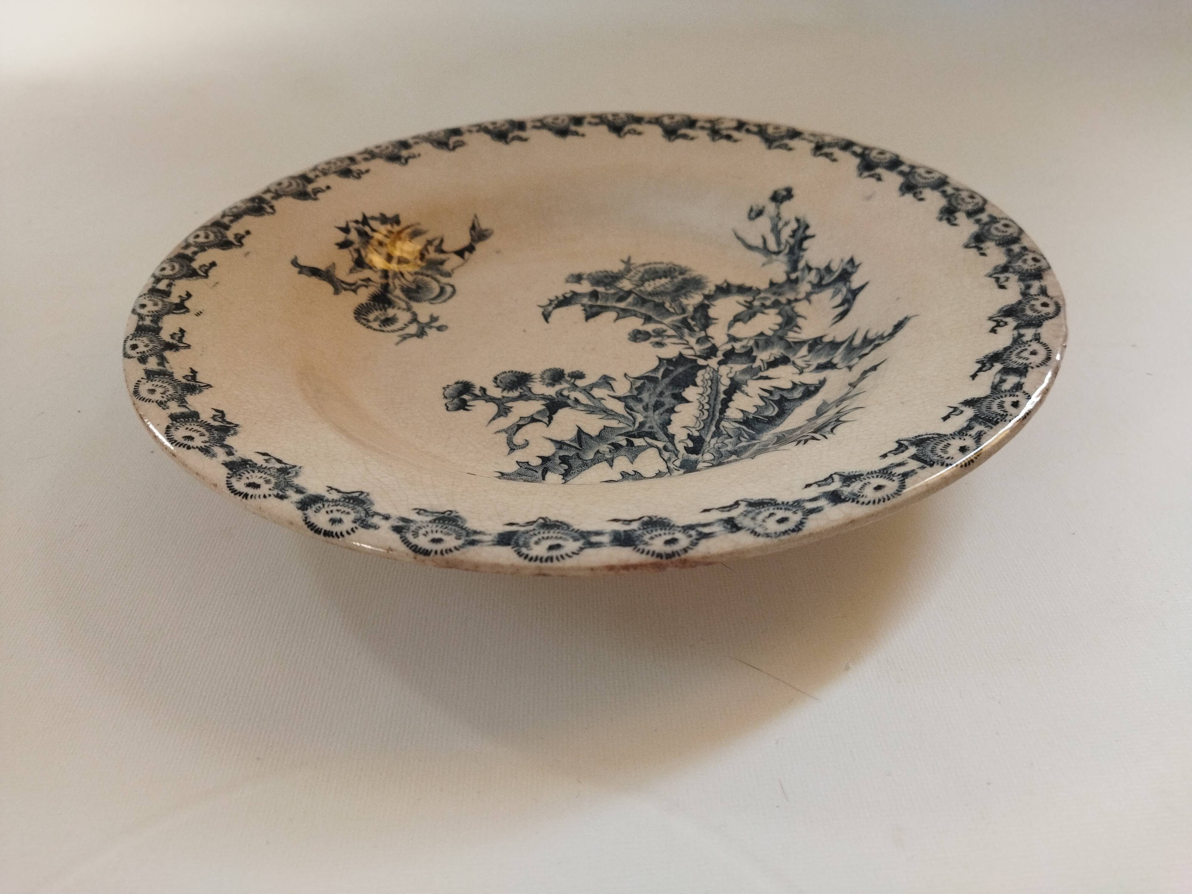 Hollow plate "Chardons" of Gien