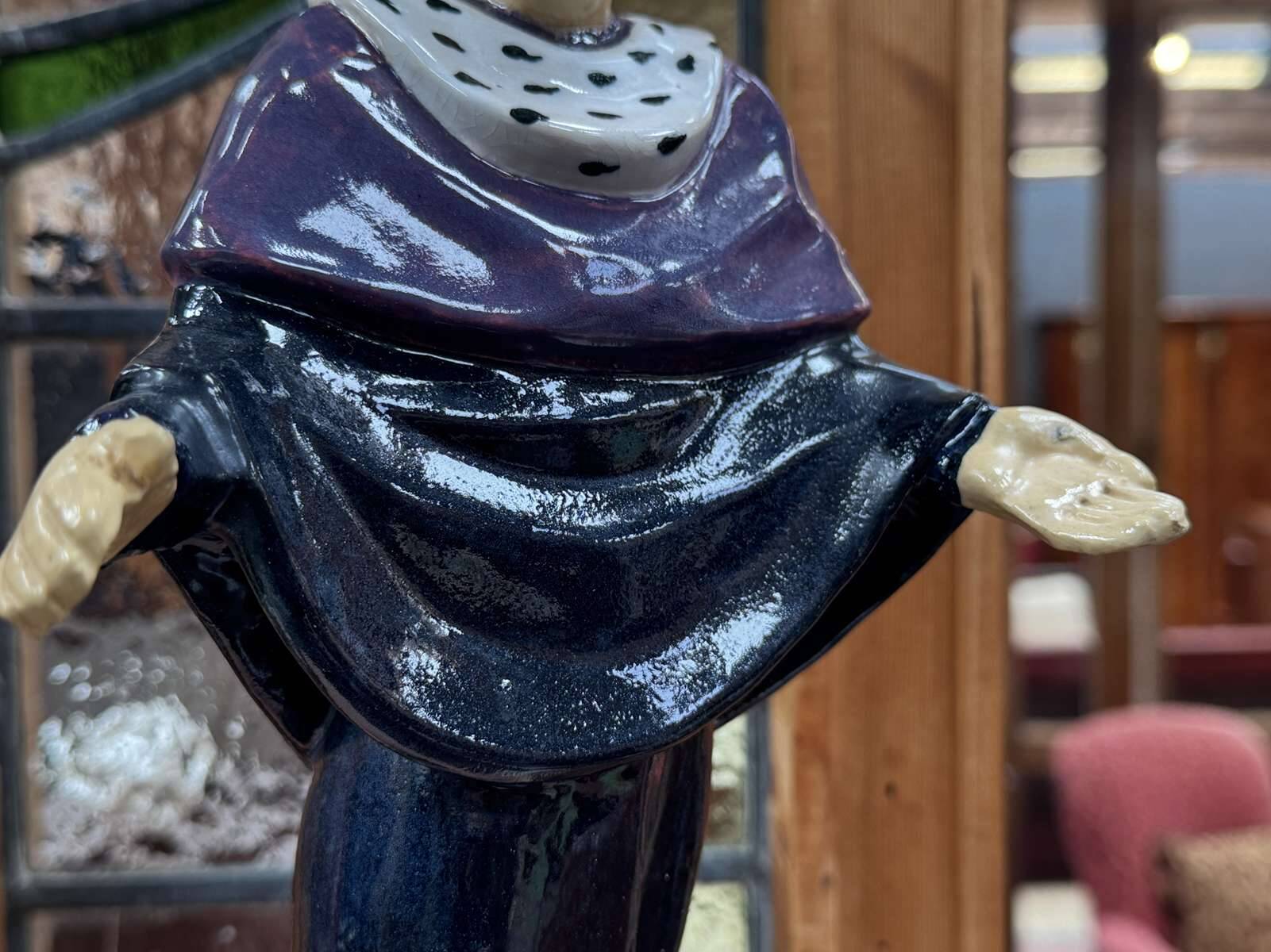 Saint Yves in Quimper faience from the 1930s by Jos Kervella.