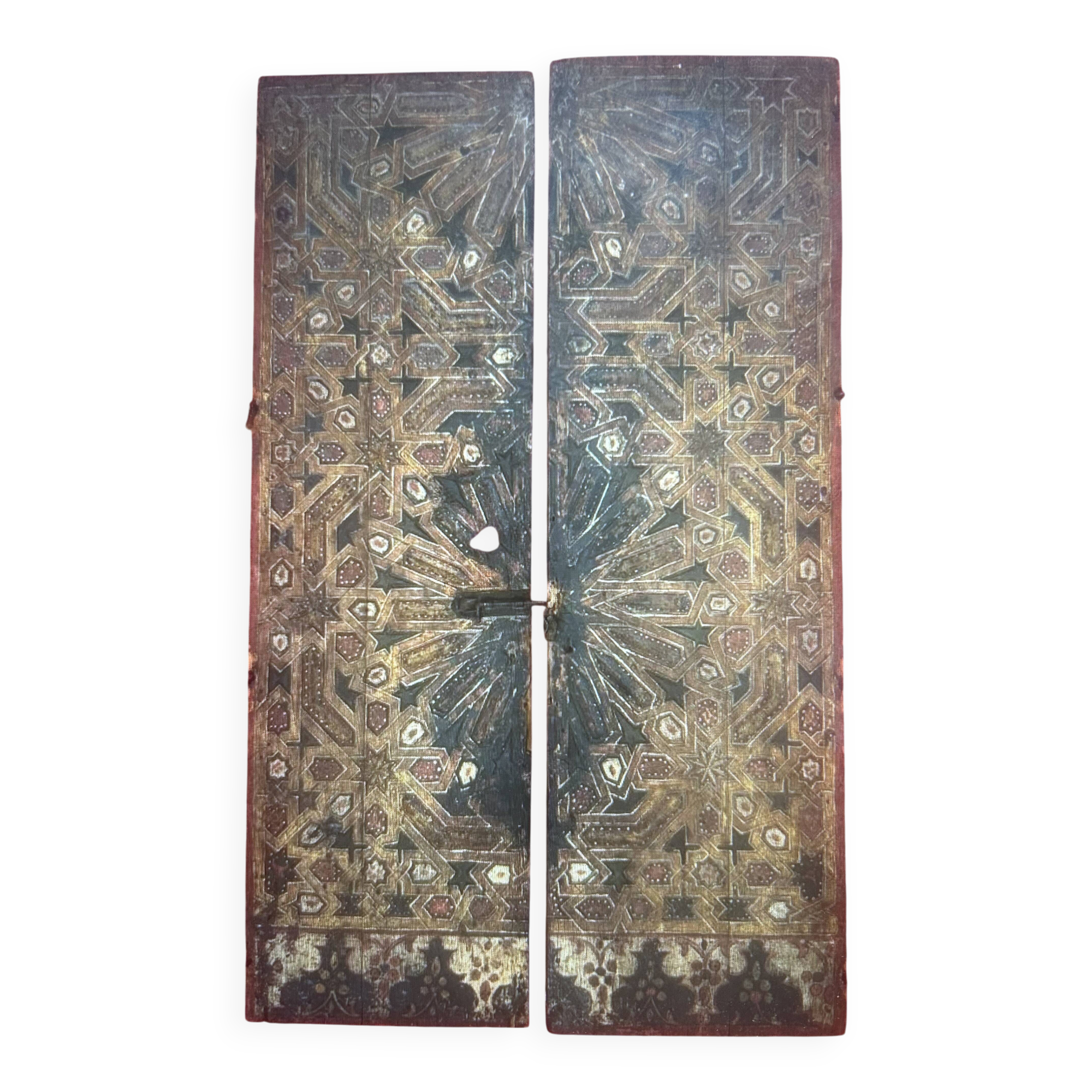 Pair of painted and carved wooden doors with a tastir motif.