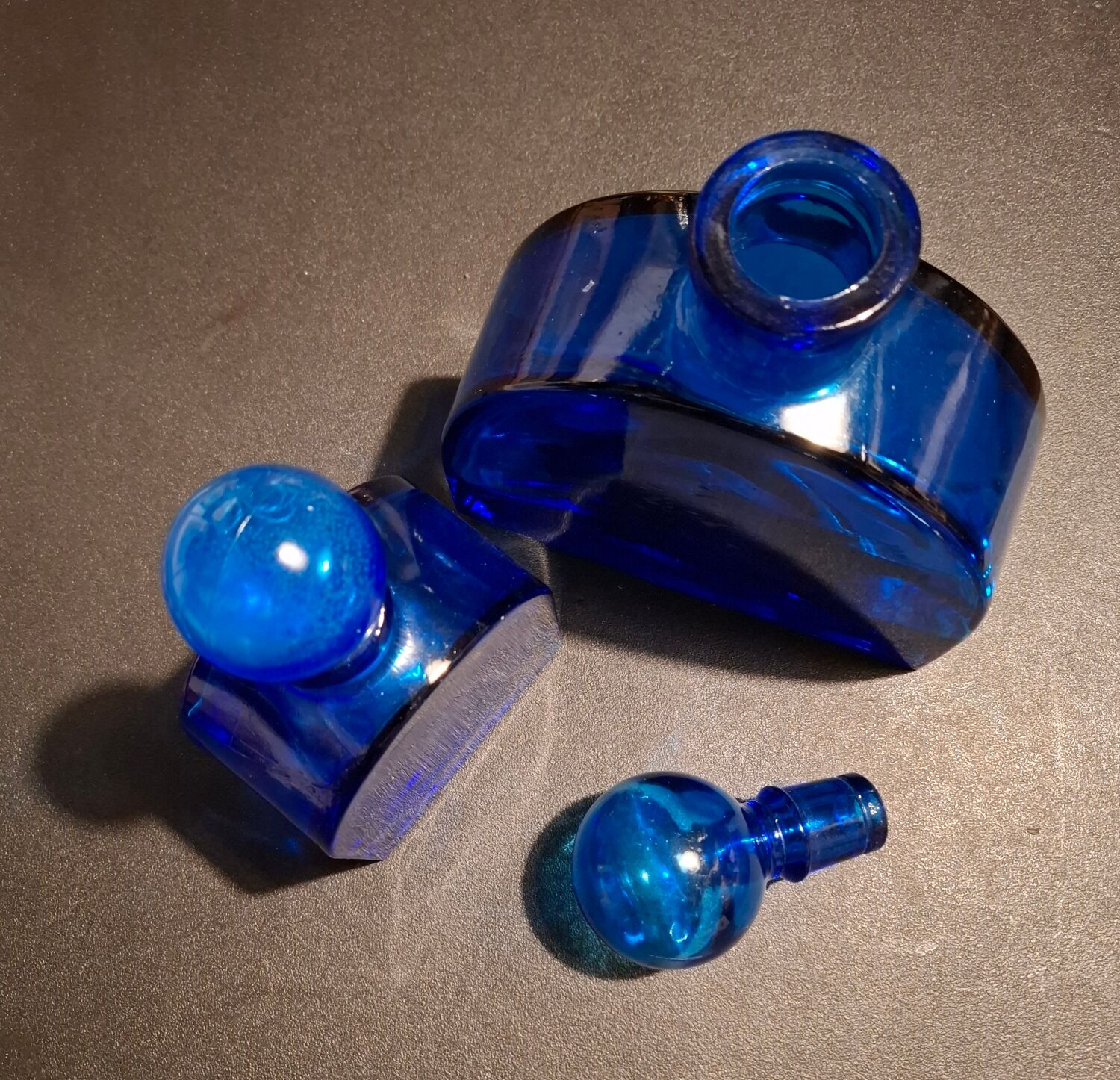 Lot de 2 carafes artisanales