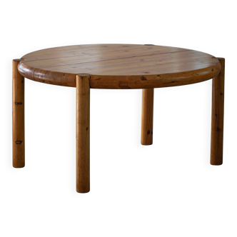 Rainer Daumiller, extendable round dining table in pine, modern Danish style, 1970s.