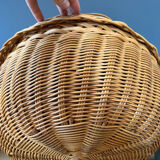Round rattan basket