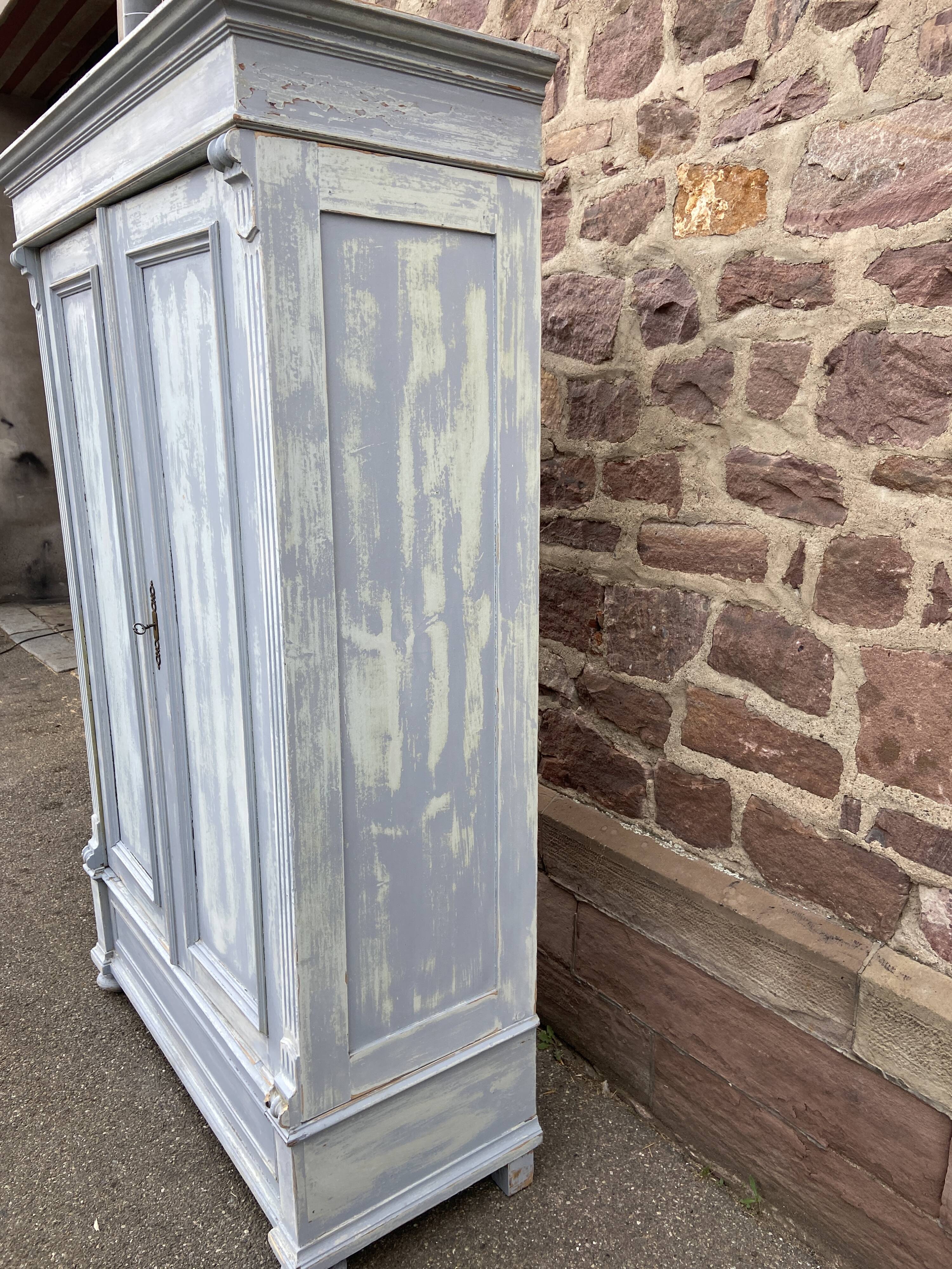 Rustic Alsatian cabinet late 19 Eme painted fir