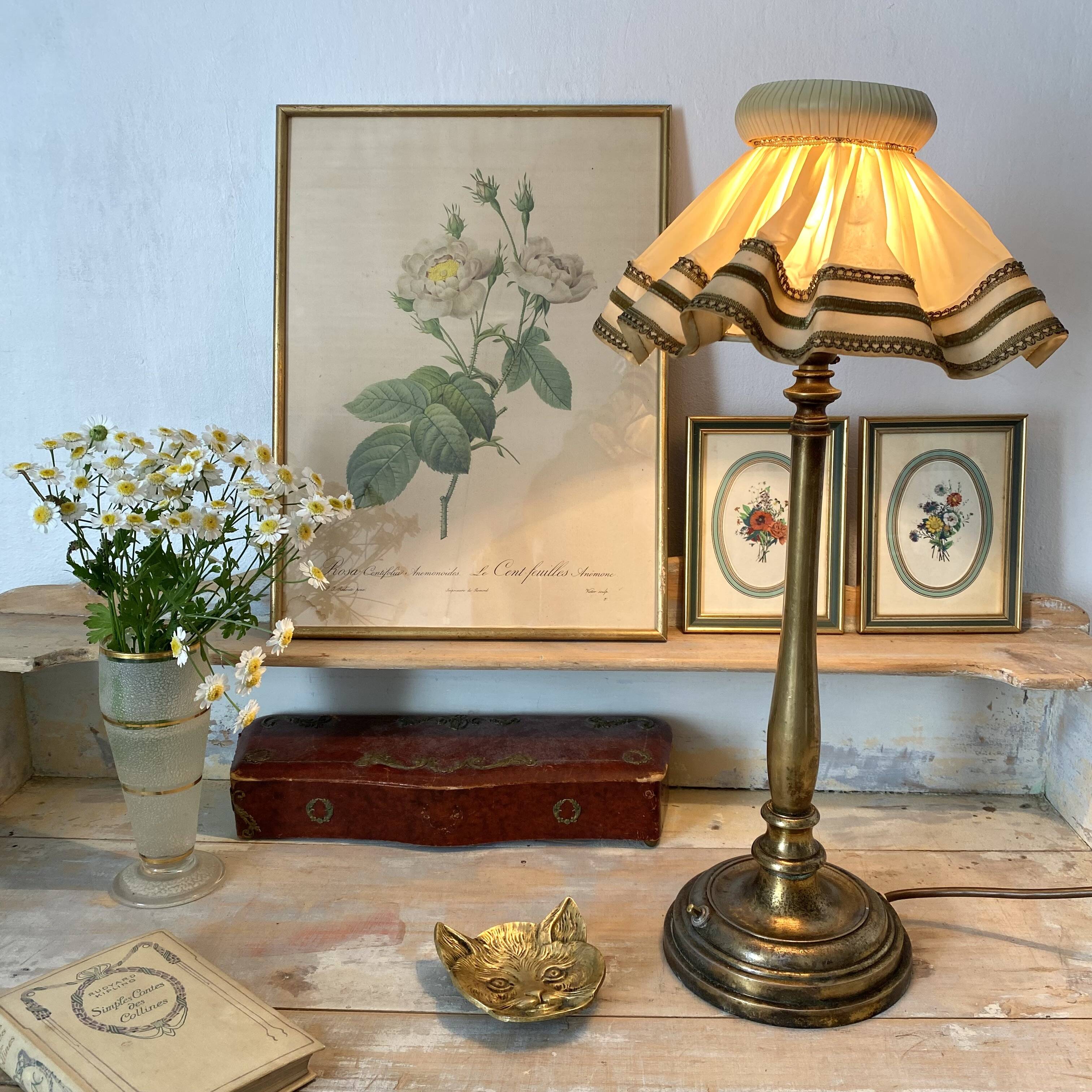 Ashtray, cat pocket emptier in gilded brass