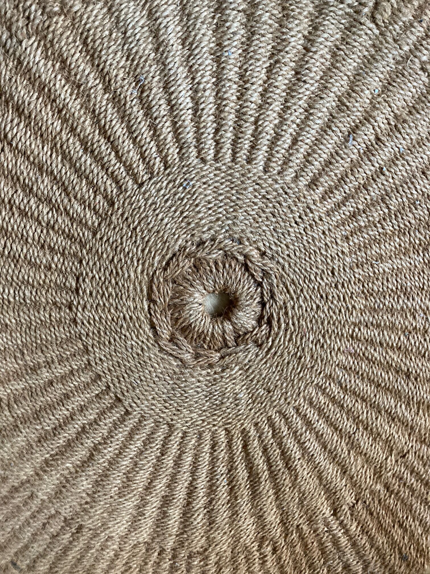 Round carpet "scourtin de Nyons"