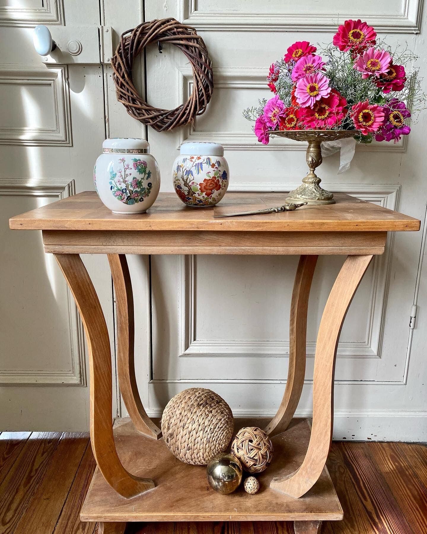 Set of two English ceramic pots