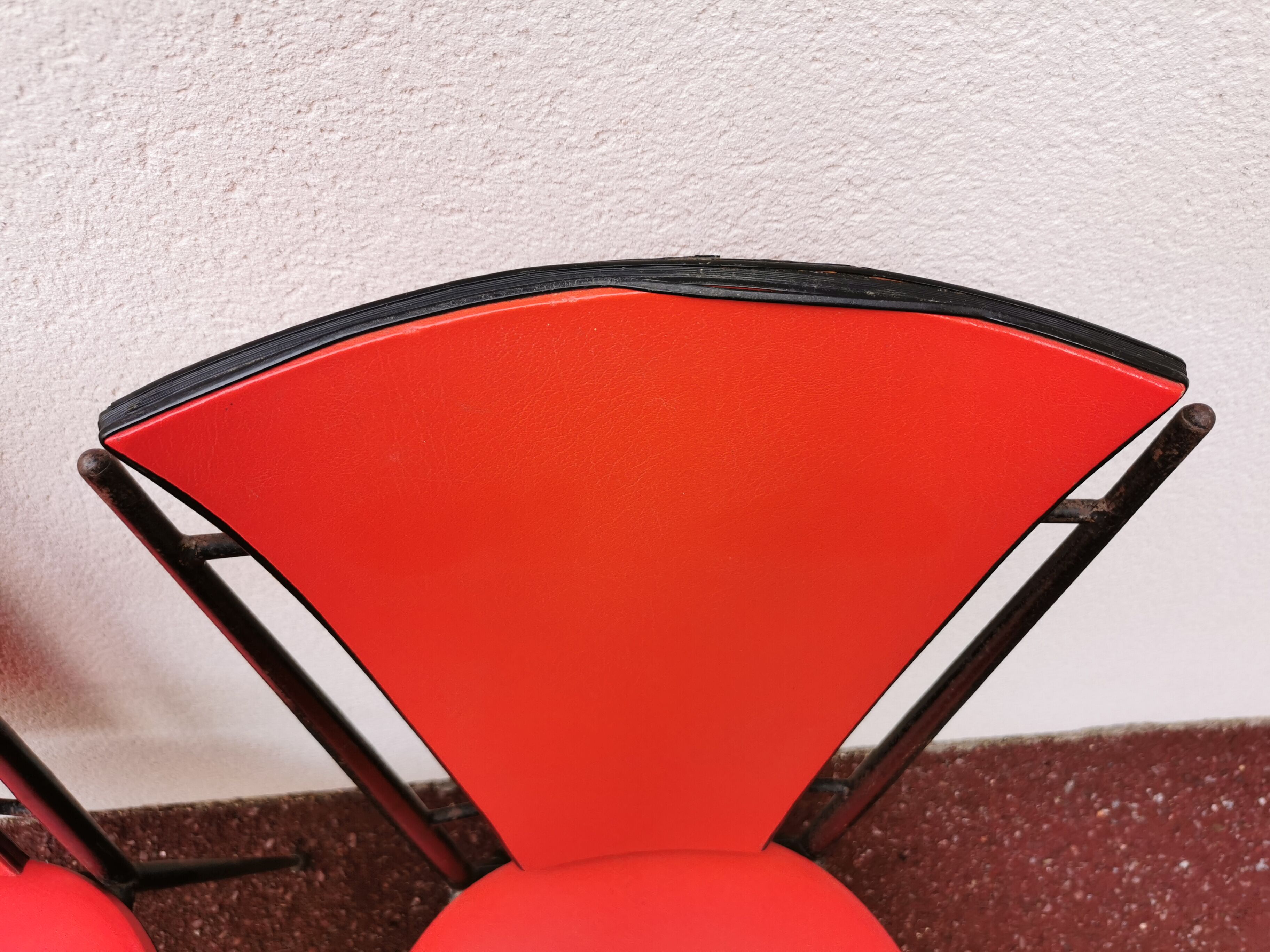 series of 6 Vintage red chairs design COLETTE GUEDEN 60s