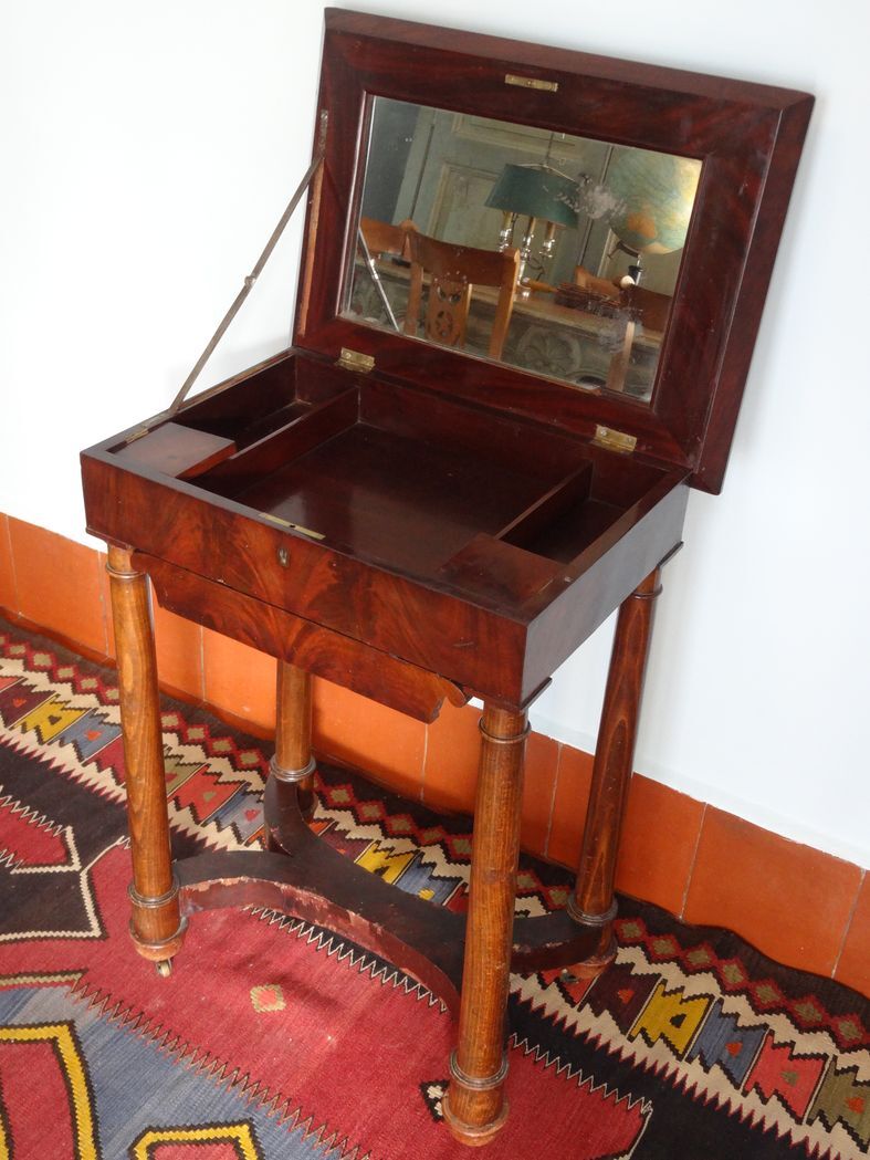 Mahogany Empire and mahogany veneer dressing table