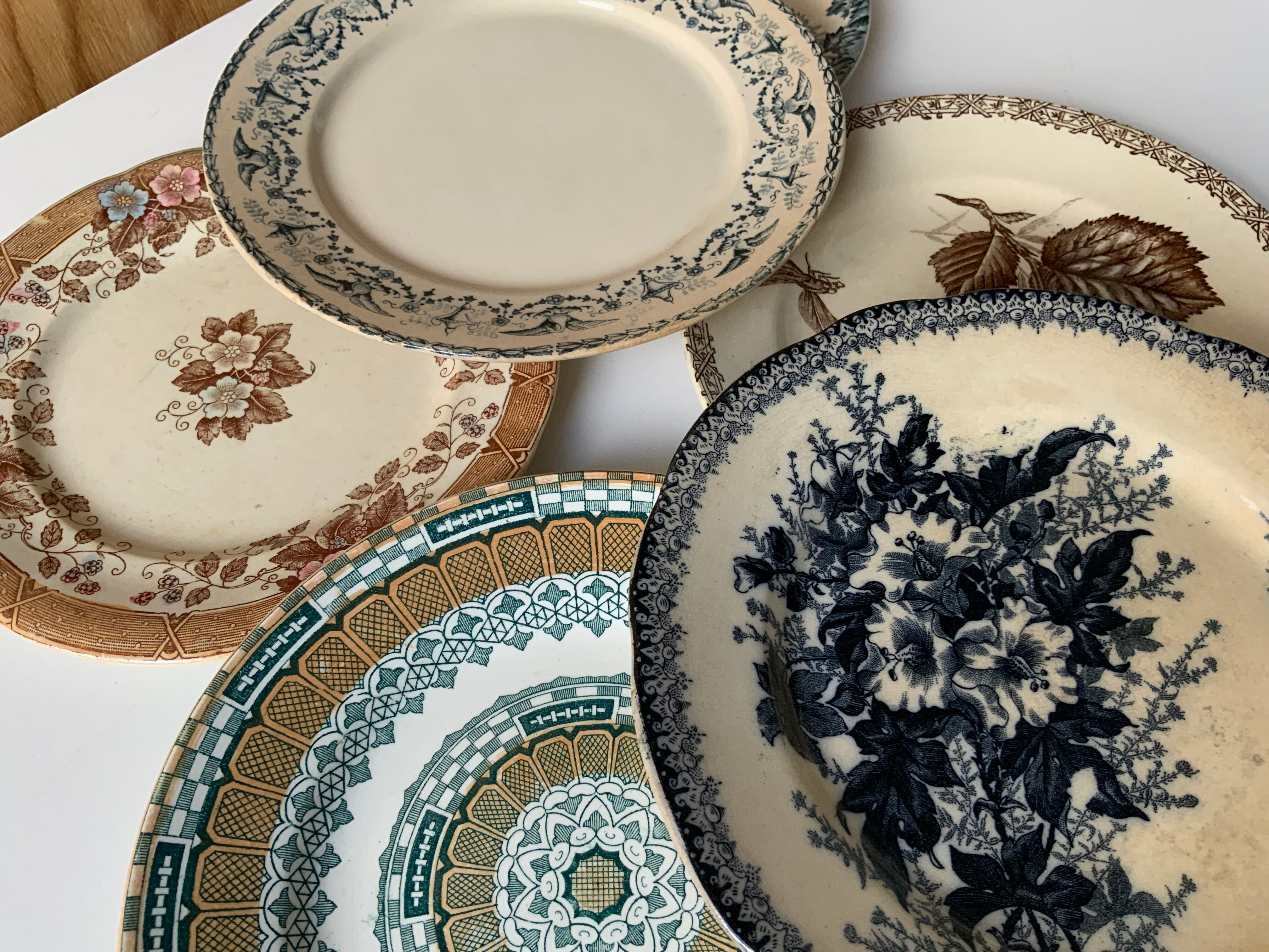 6 vintage plates