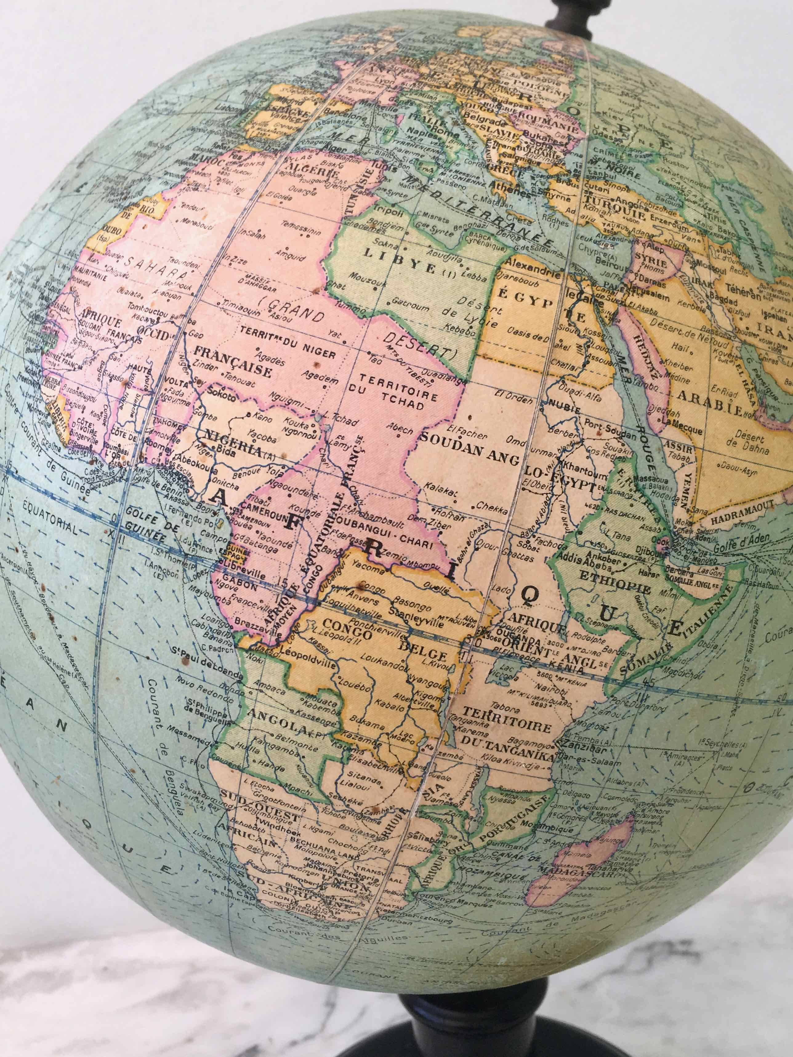 World globe G. Thomas 1930-1940