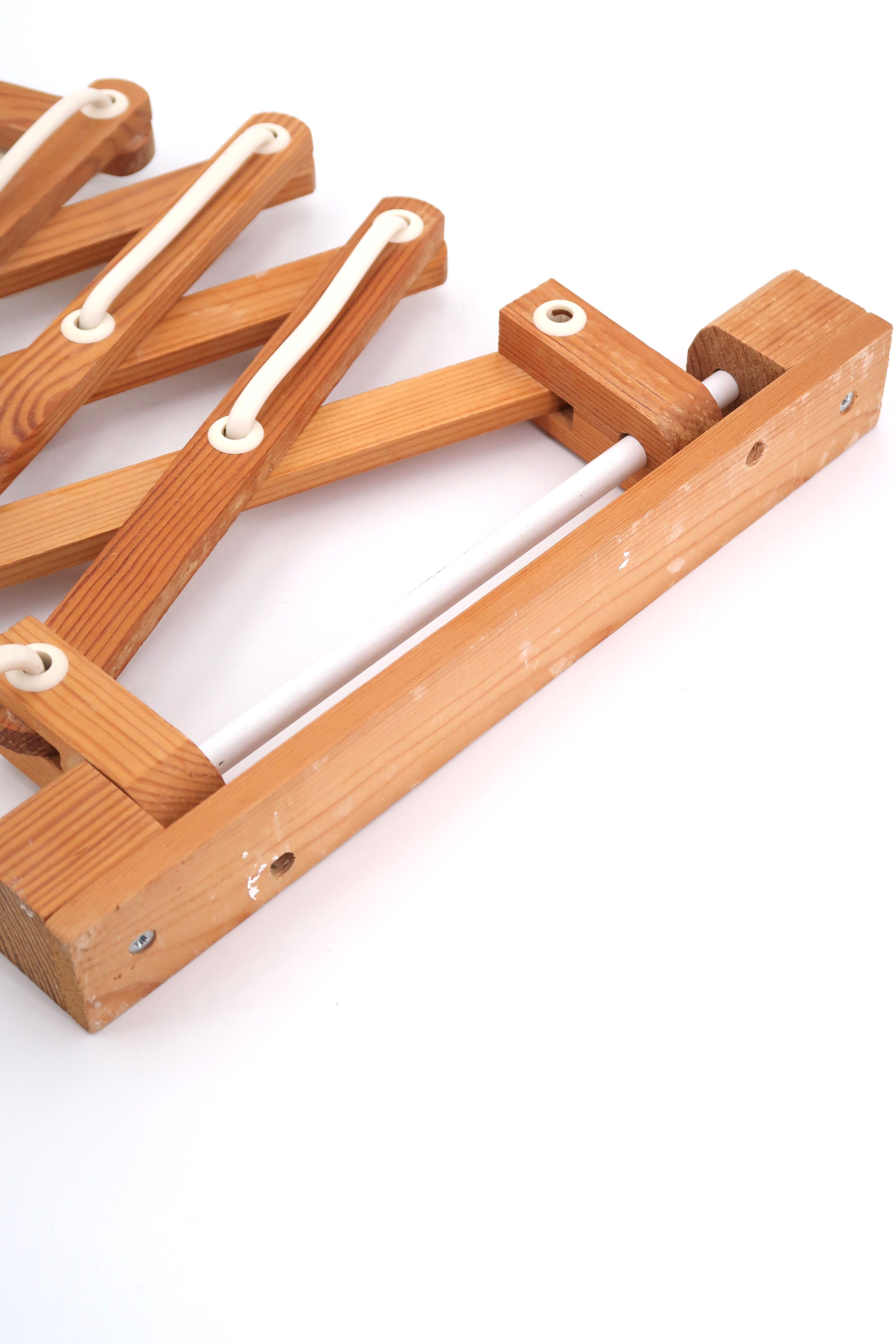 Extendable wooden wall lamp by Translandia, 60s