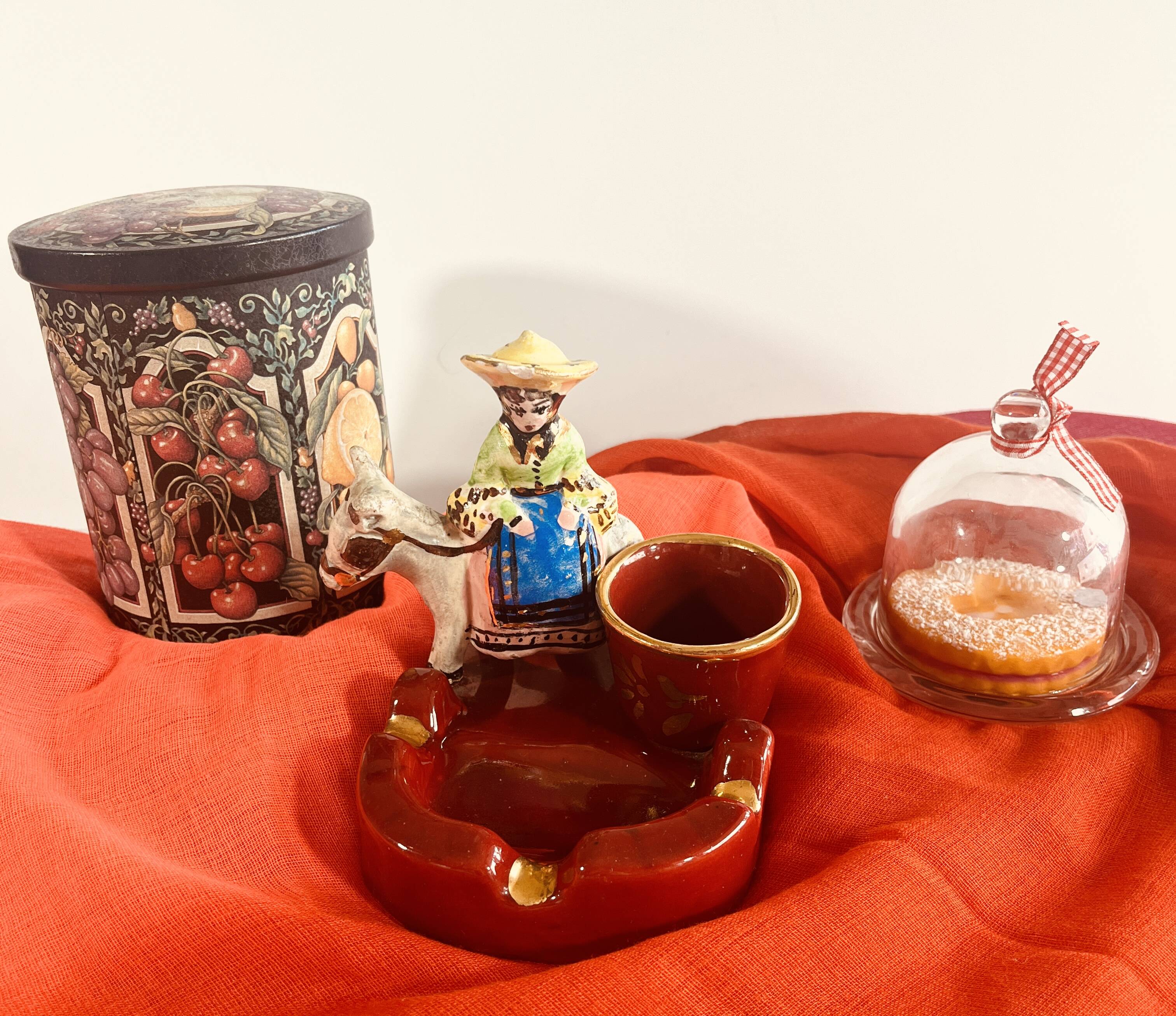 Vallauris burgundy collection ashtray