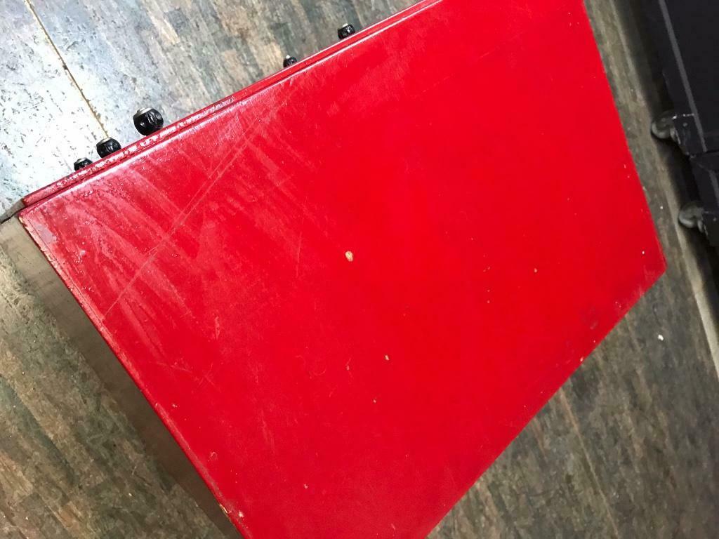 Commode vintage placard