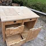 Central island / Saucepan storage unit