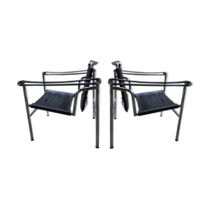 Paire de fauteuils en cuir conçus