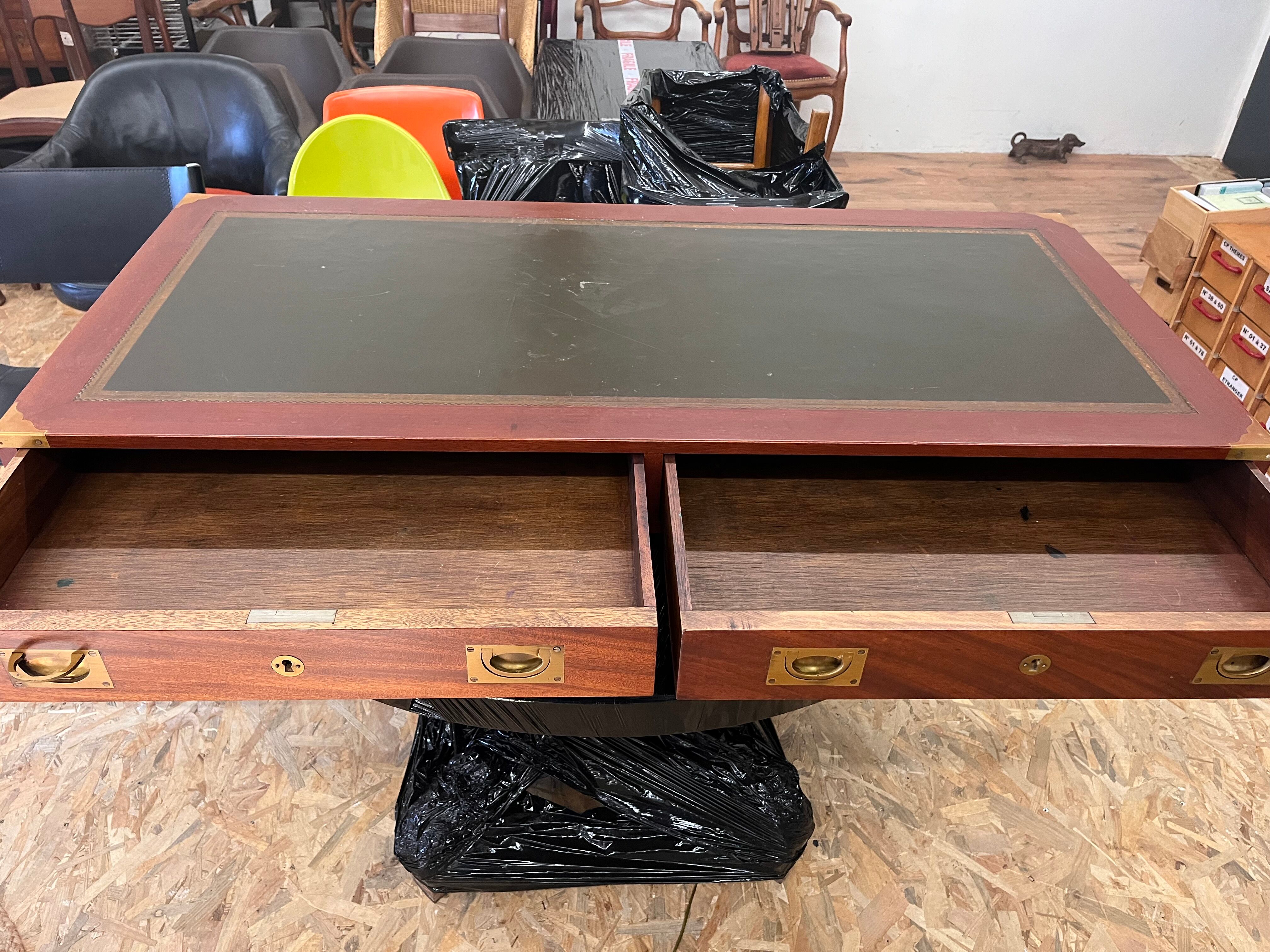 Bureau style marin en bois d'acajou