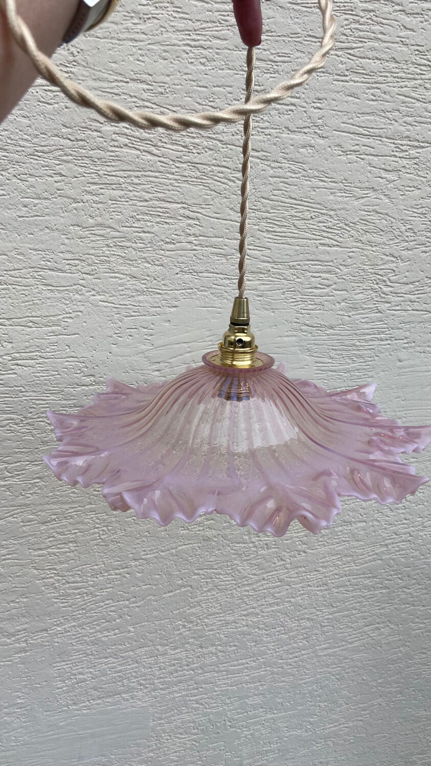 Vintage flower pendant lamp in pink glass